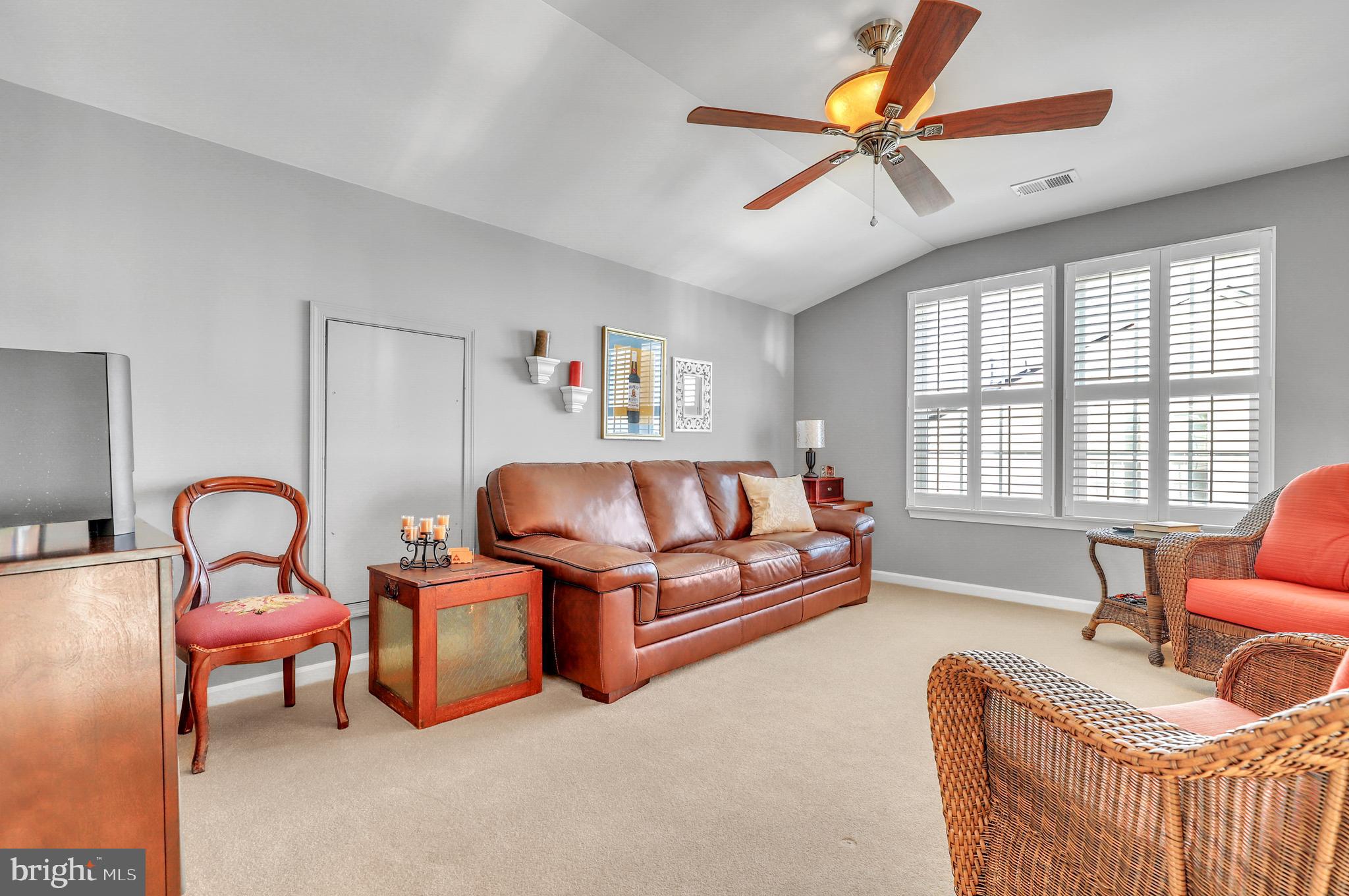 SIGNATURE CLUB AT GREENVIEW - Residential