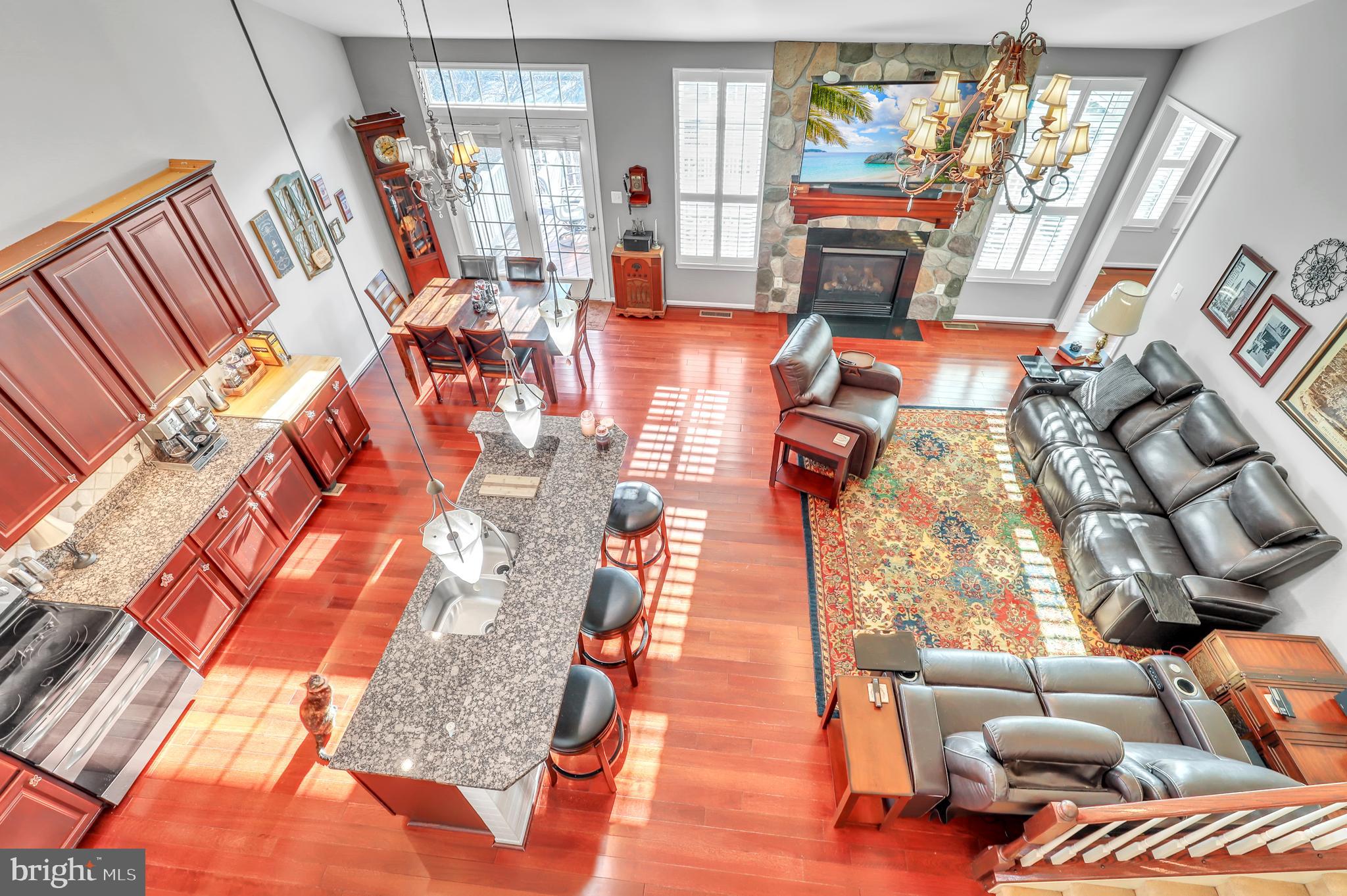 SIGNATURE CLUB AT GREENVIEW - Residential