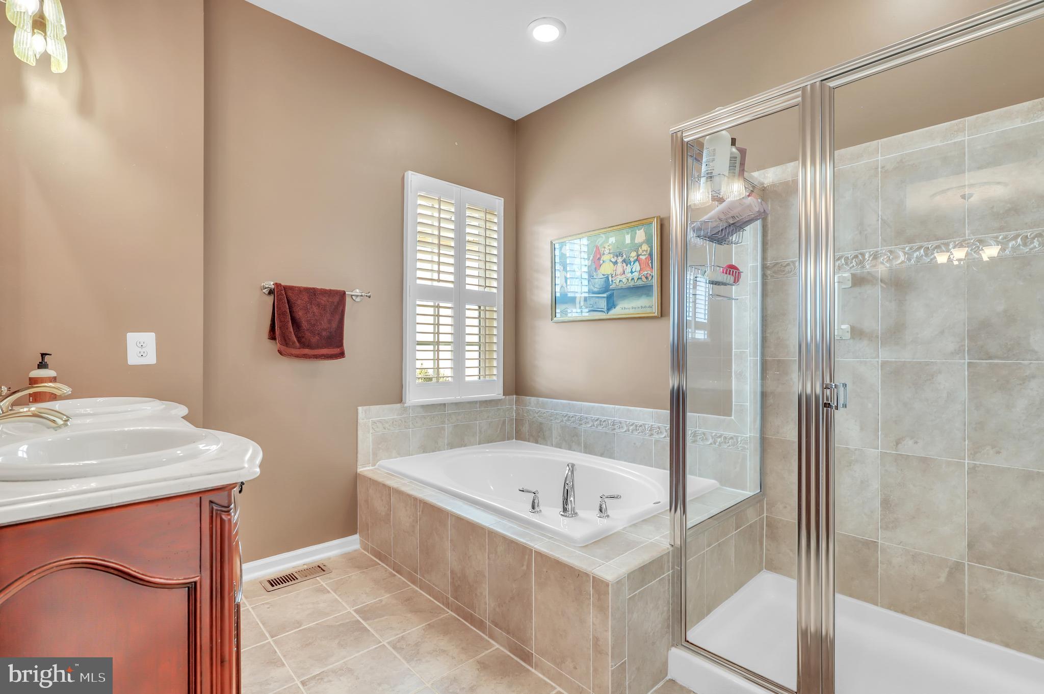 SIGNATURE CLUB AT GREENVIEW - Residential