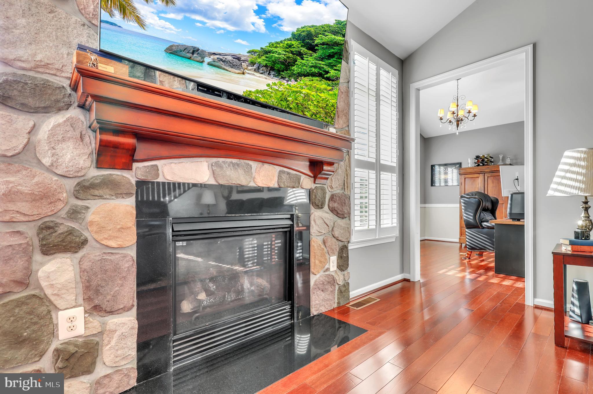 SIGNATURE CLUB AT GREENVIEW - Residential