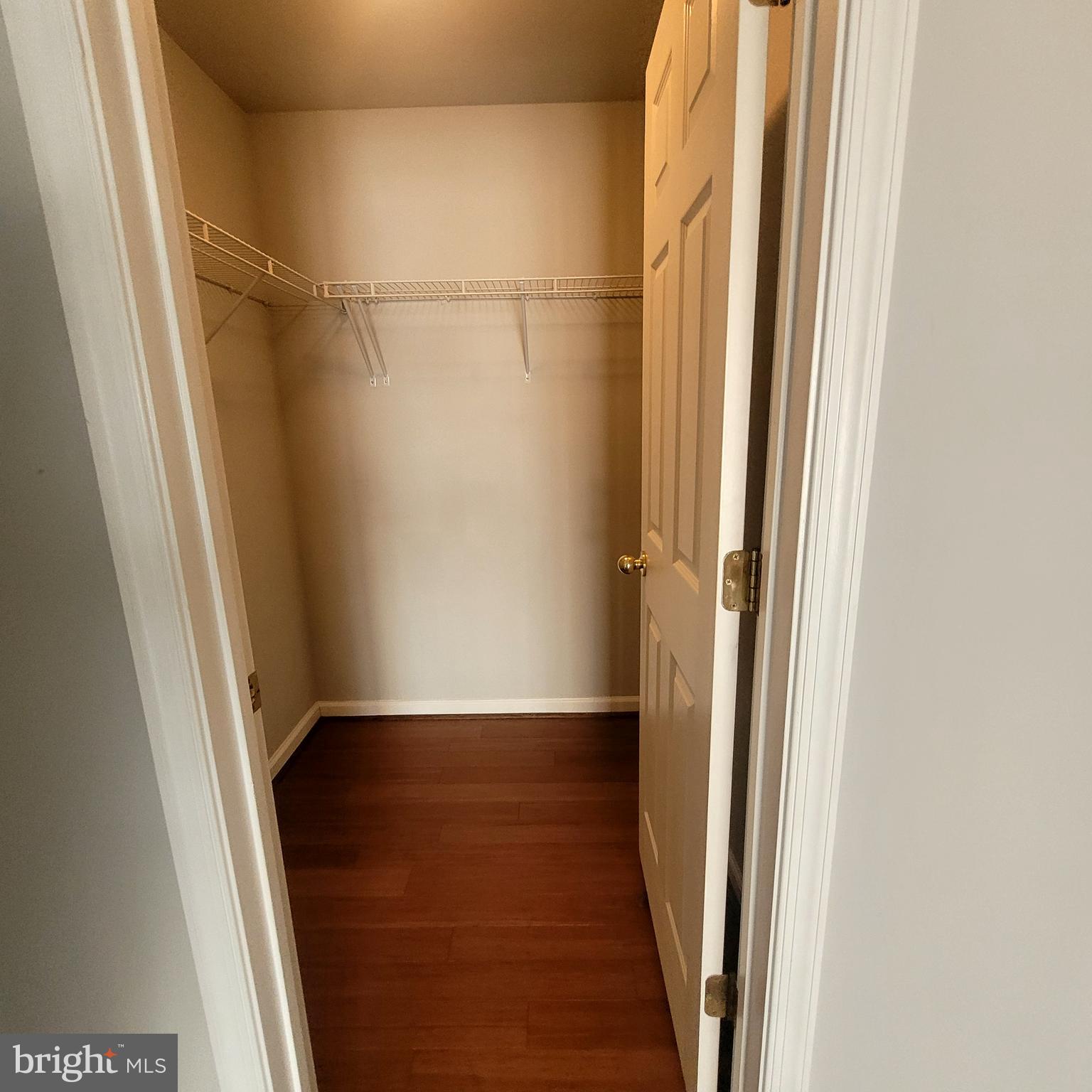 MARKET CENTER - Residential Lease