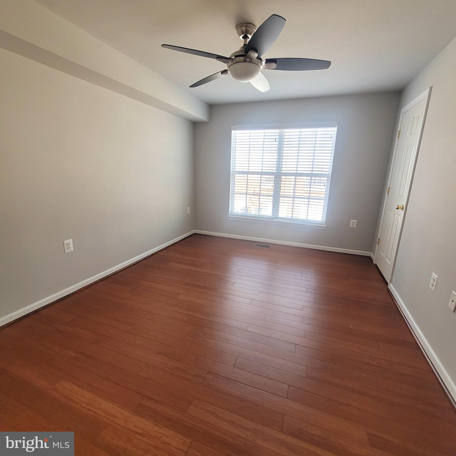 MARKET CENTER - Residential Lease