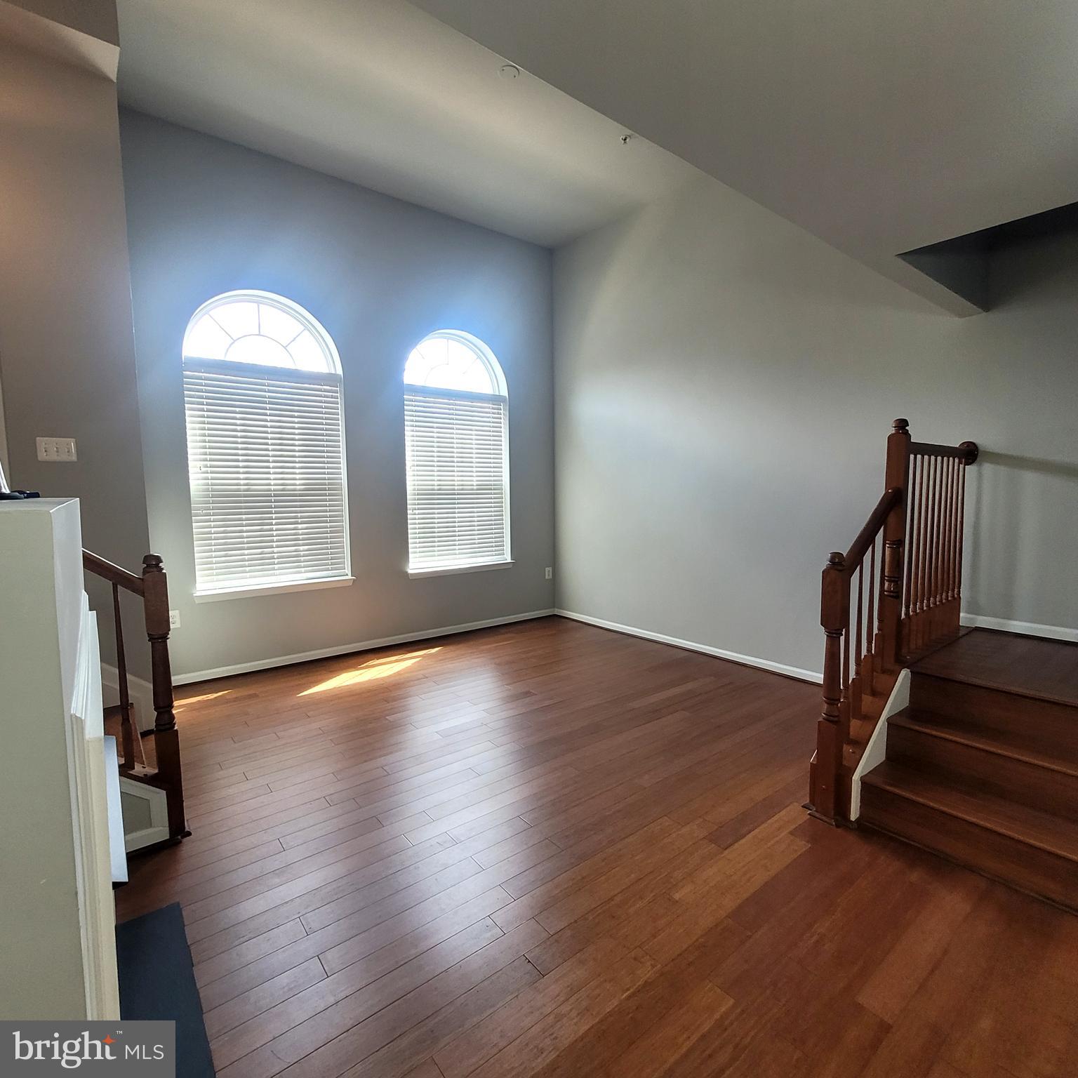 MARKET CENTER - Residential Lease