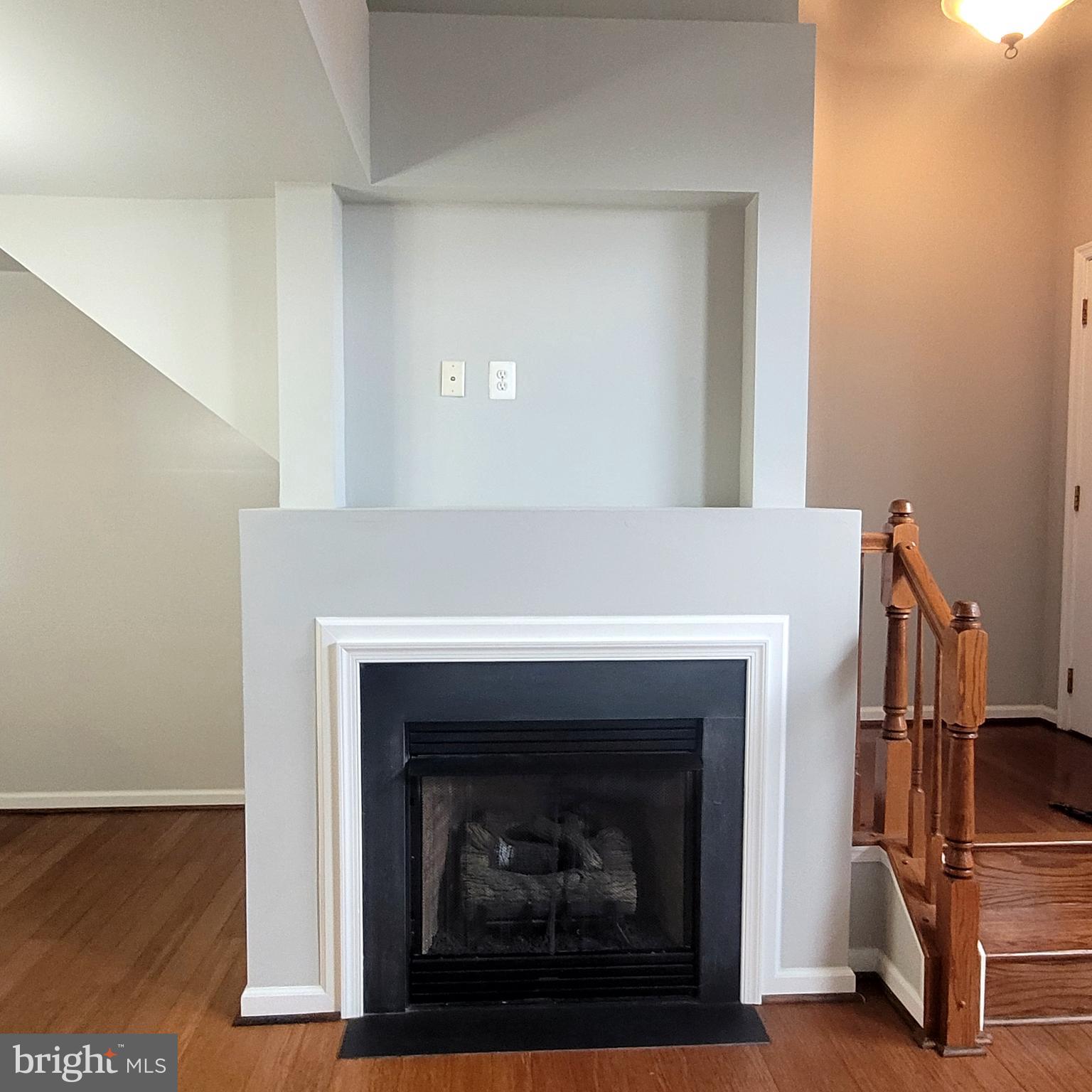 MARKET CENTER - Residential Lease