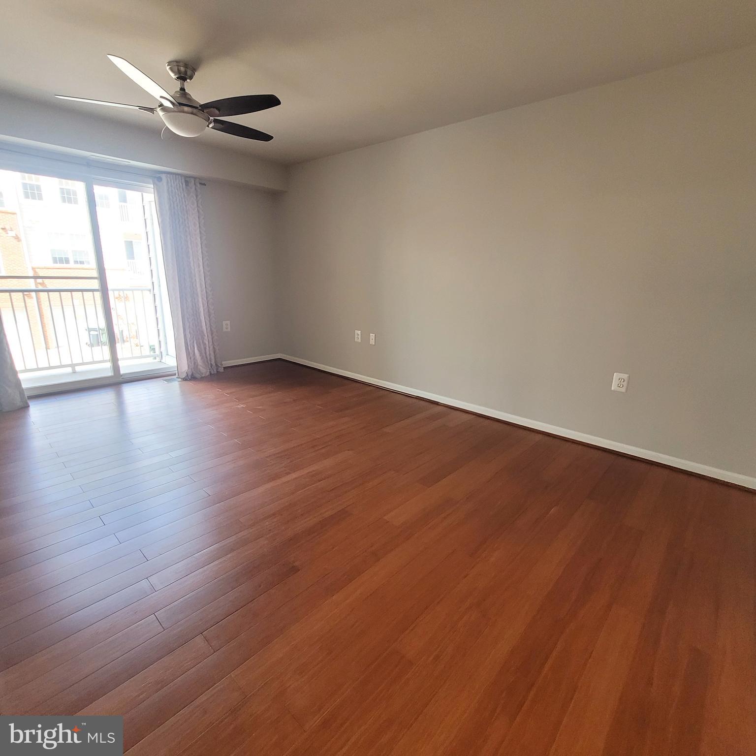 MARKET CENTER - Residential Lease