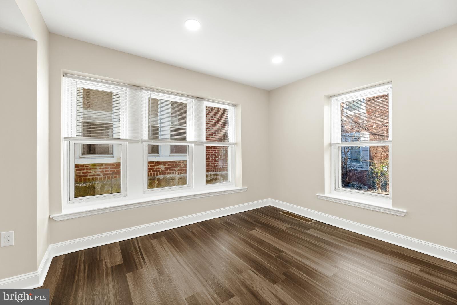 WEST OAK LANE - Residential