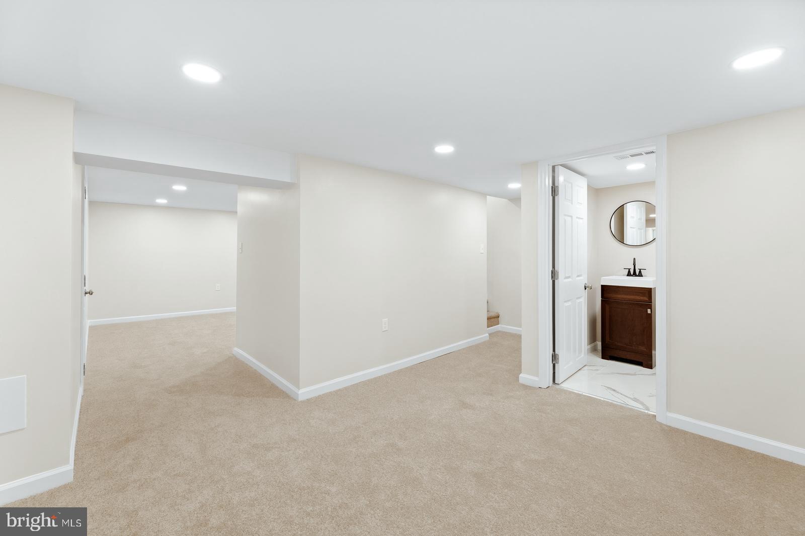 WEST OAK LANE - Residential