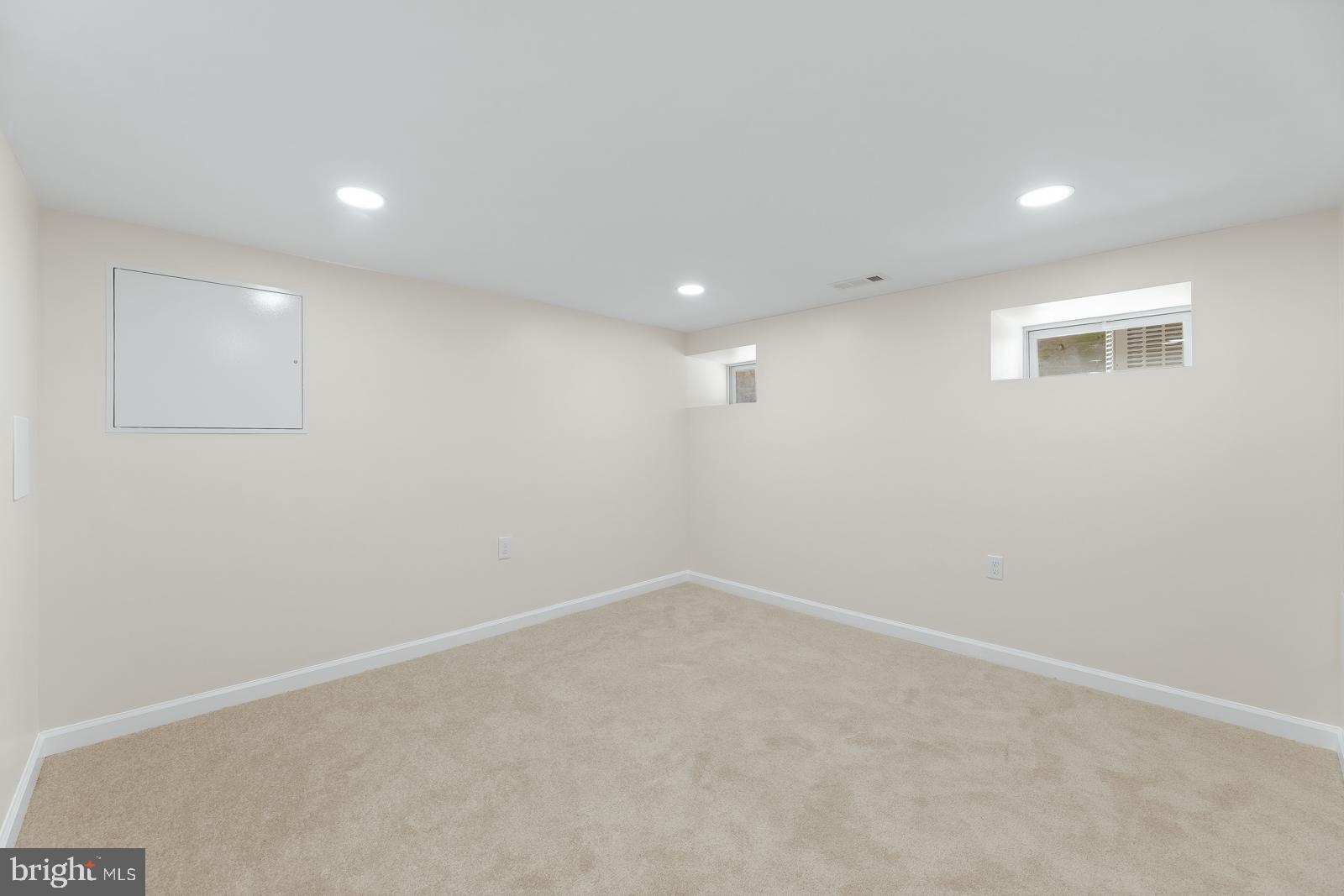 WEST OAK LANE - Residential