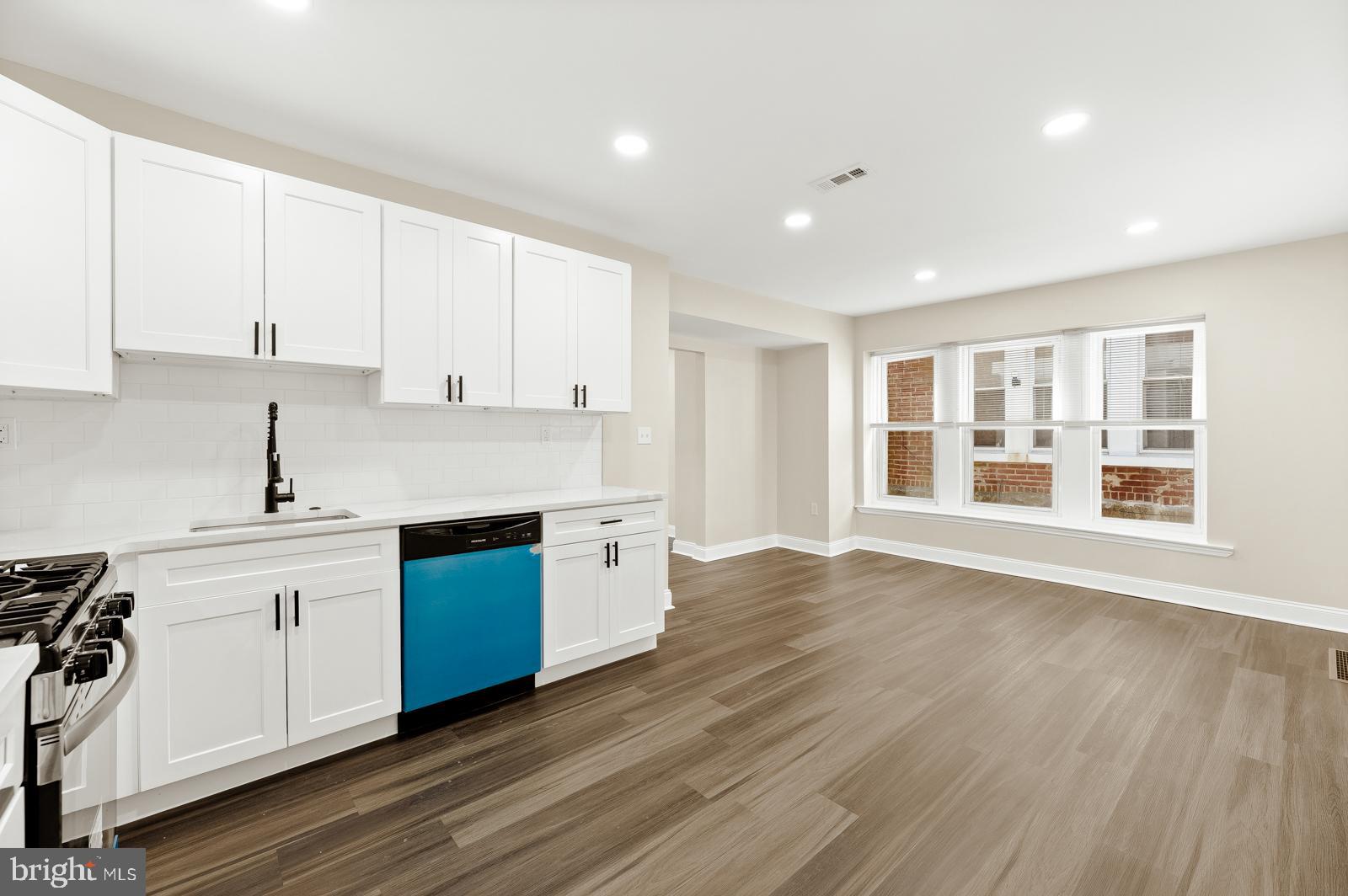 WEST OAK LANE - Residential