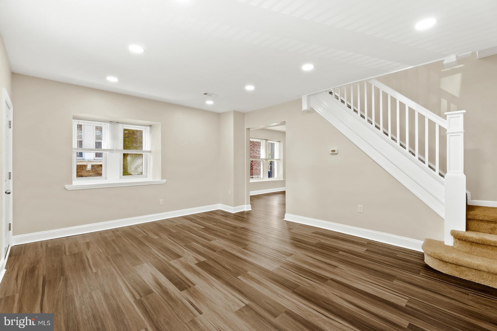 WEST OAK LANE - Residential