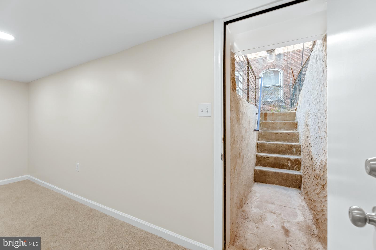 WEST OAK LANE - Residential