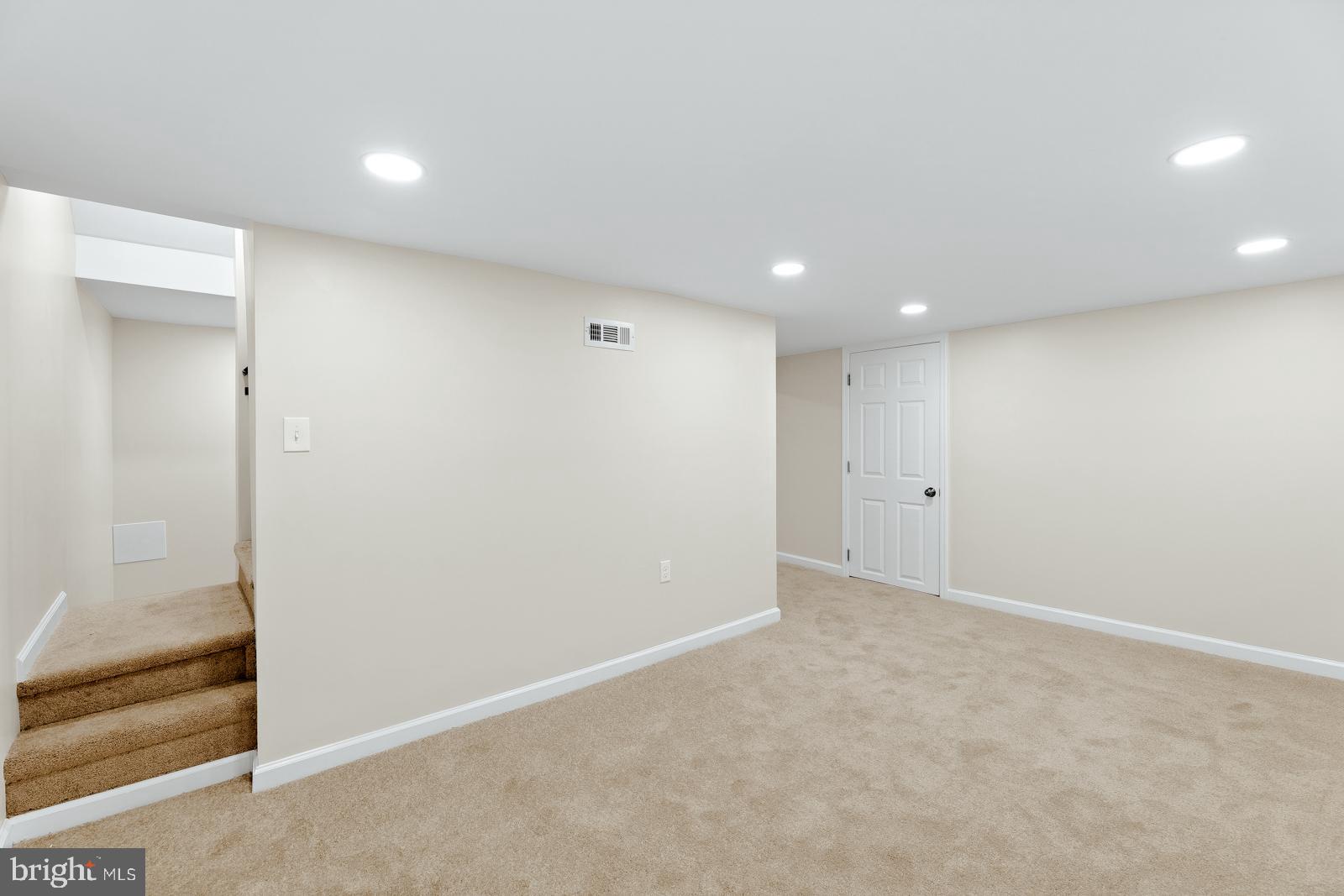 WEST OAK LANE - Residential