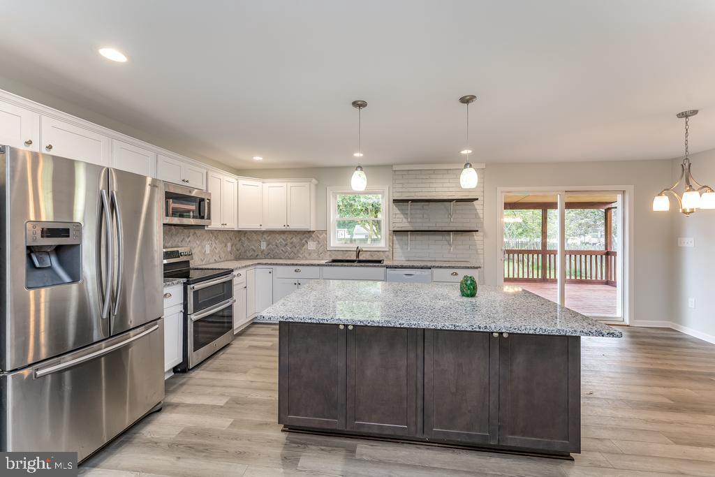 POTOMAC SHORES - Residential