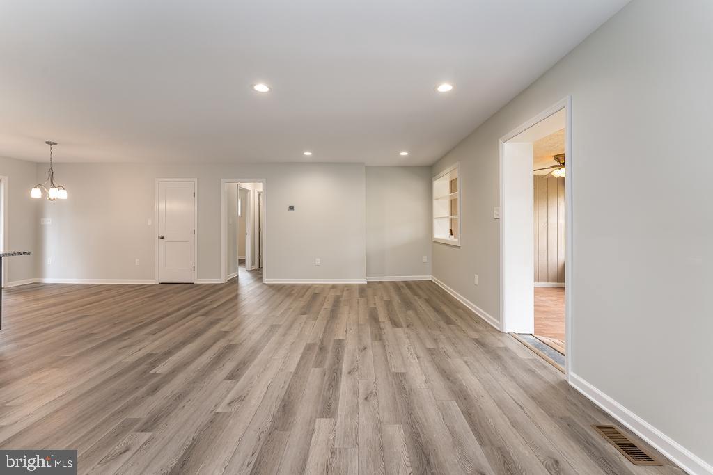 POTOMAC SHORES - Residential