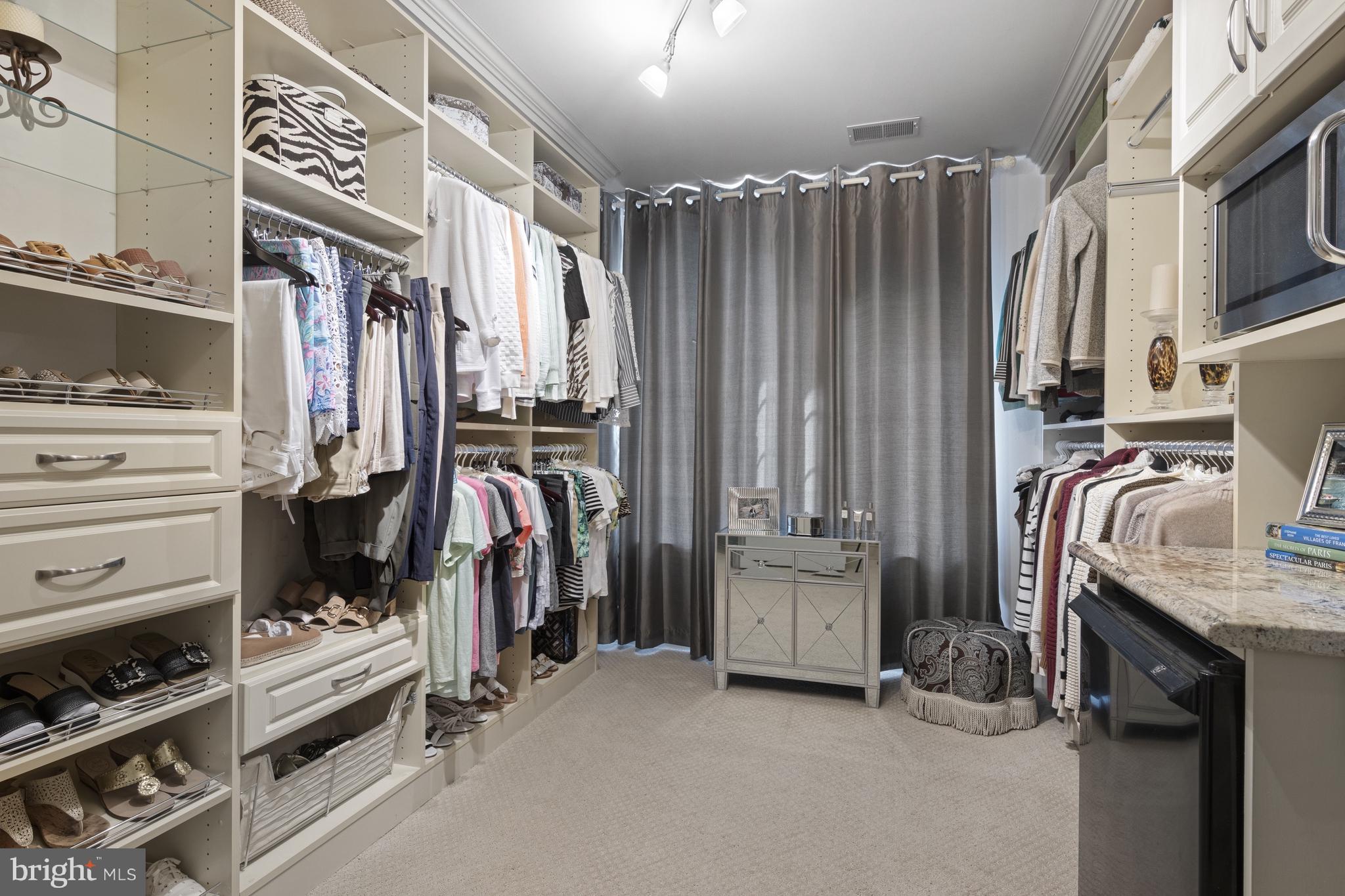 NIVIN VIEW - Residential