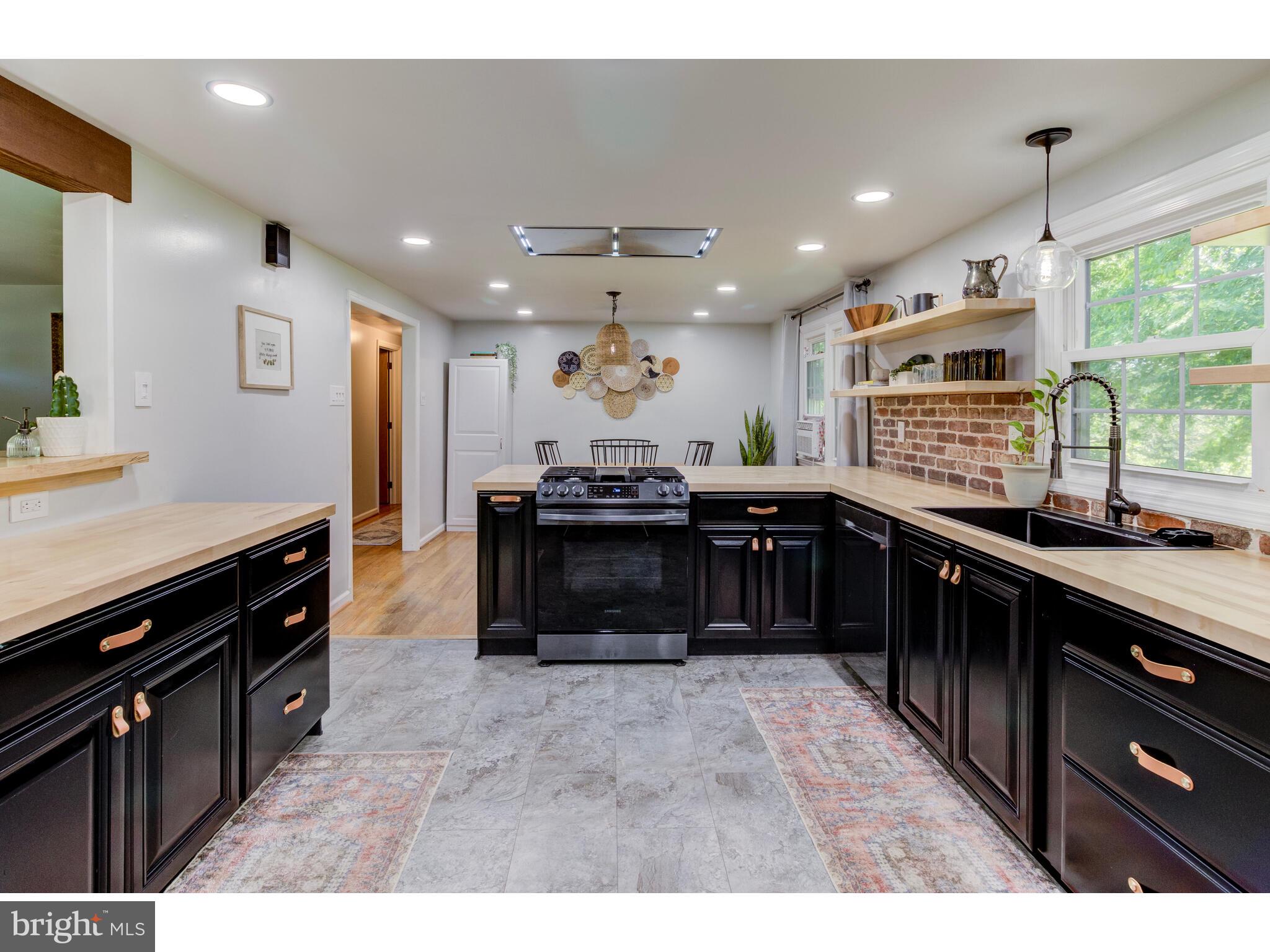 BUTTONWOOD FARMS - Residential