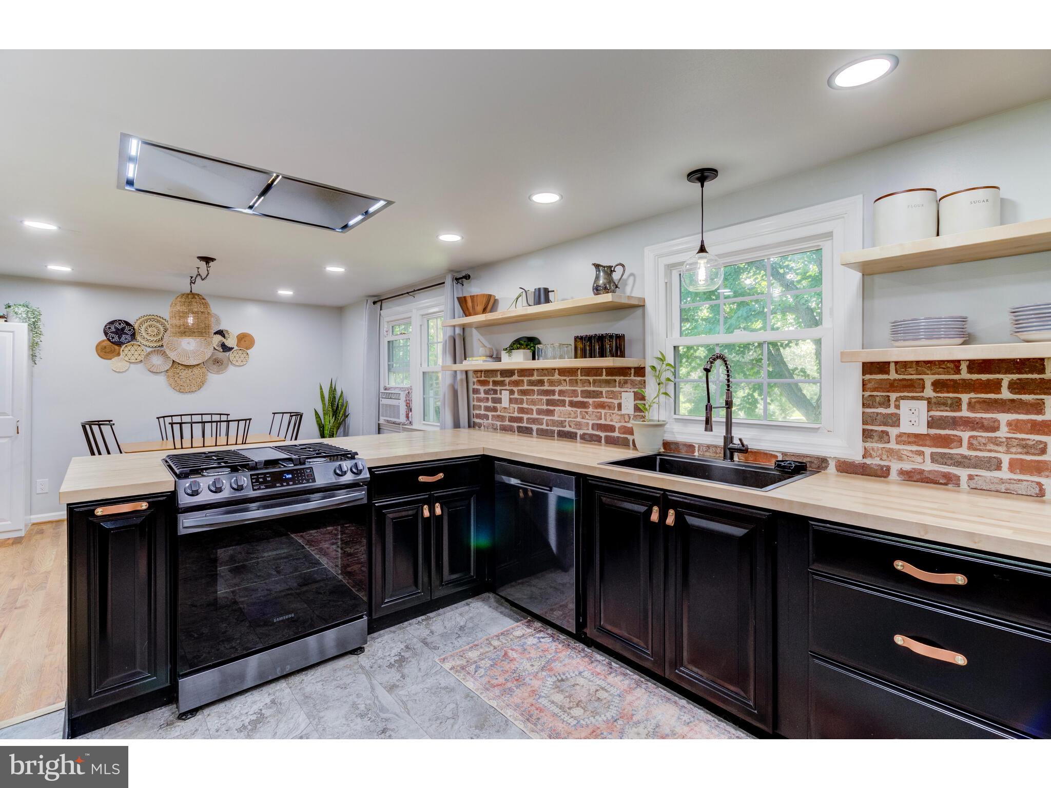 BUTTONWOOD FARMS - Residential