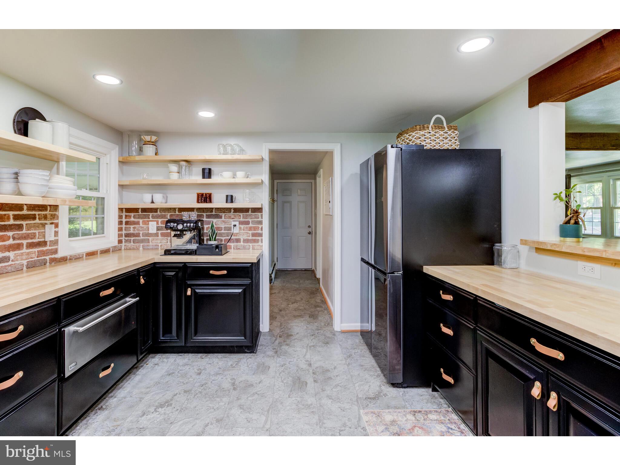 BUTTONWOOD FARMS - Residential