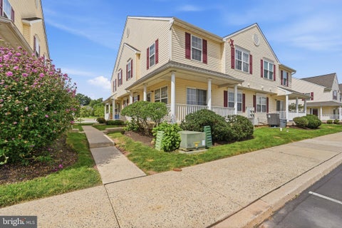Townhouse For Rent - 221 Prairie Court #221<br/> Bucks County, QUAKERTOWN, PA 18951