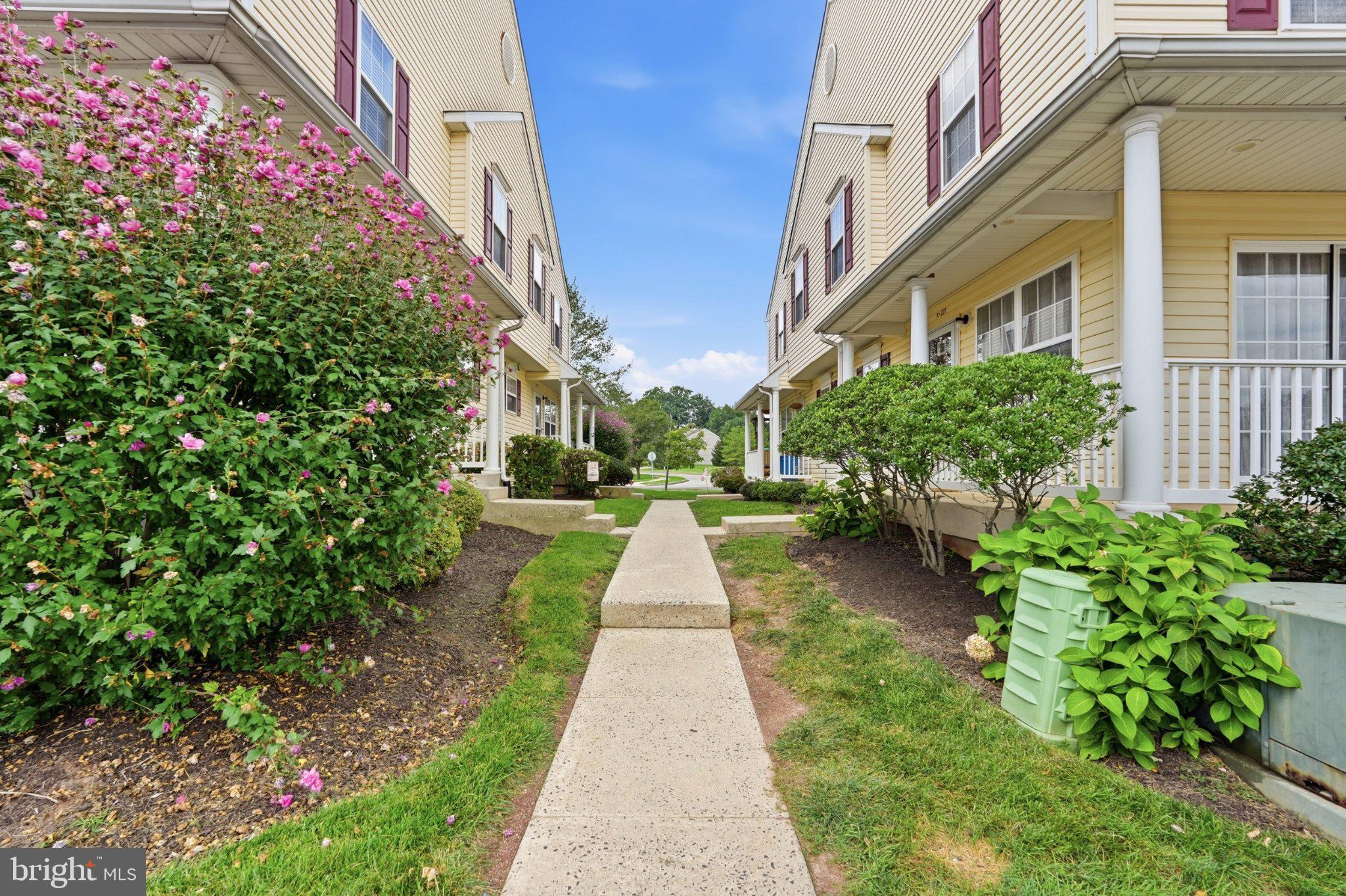 221 PRAIRIE COURT 221
