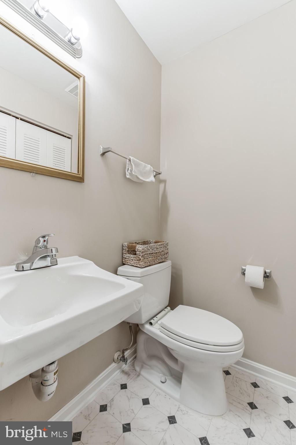 GREENHILLS - Residential