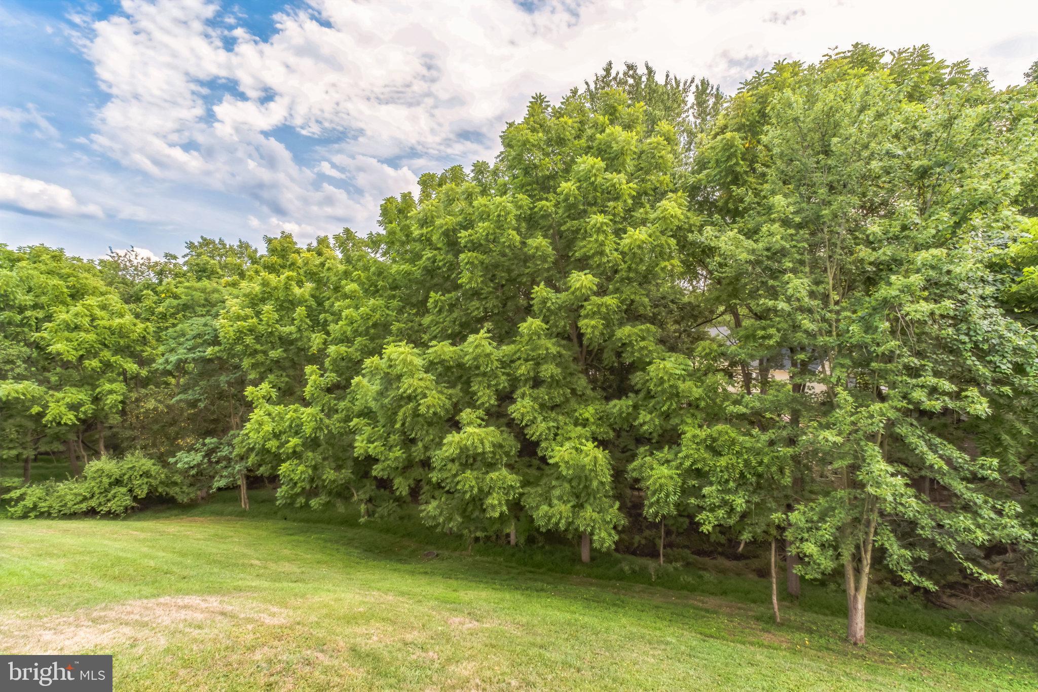 GREENHILLS - Residential