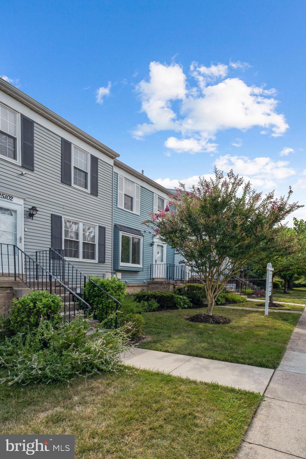 GREENHILLS - Residential