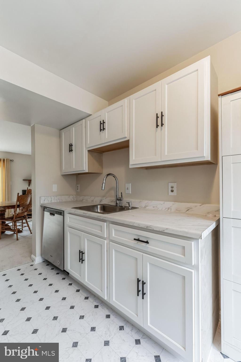 GREENHILLS - Residential