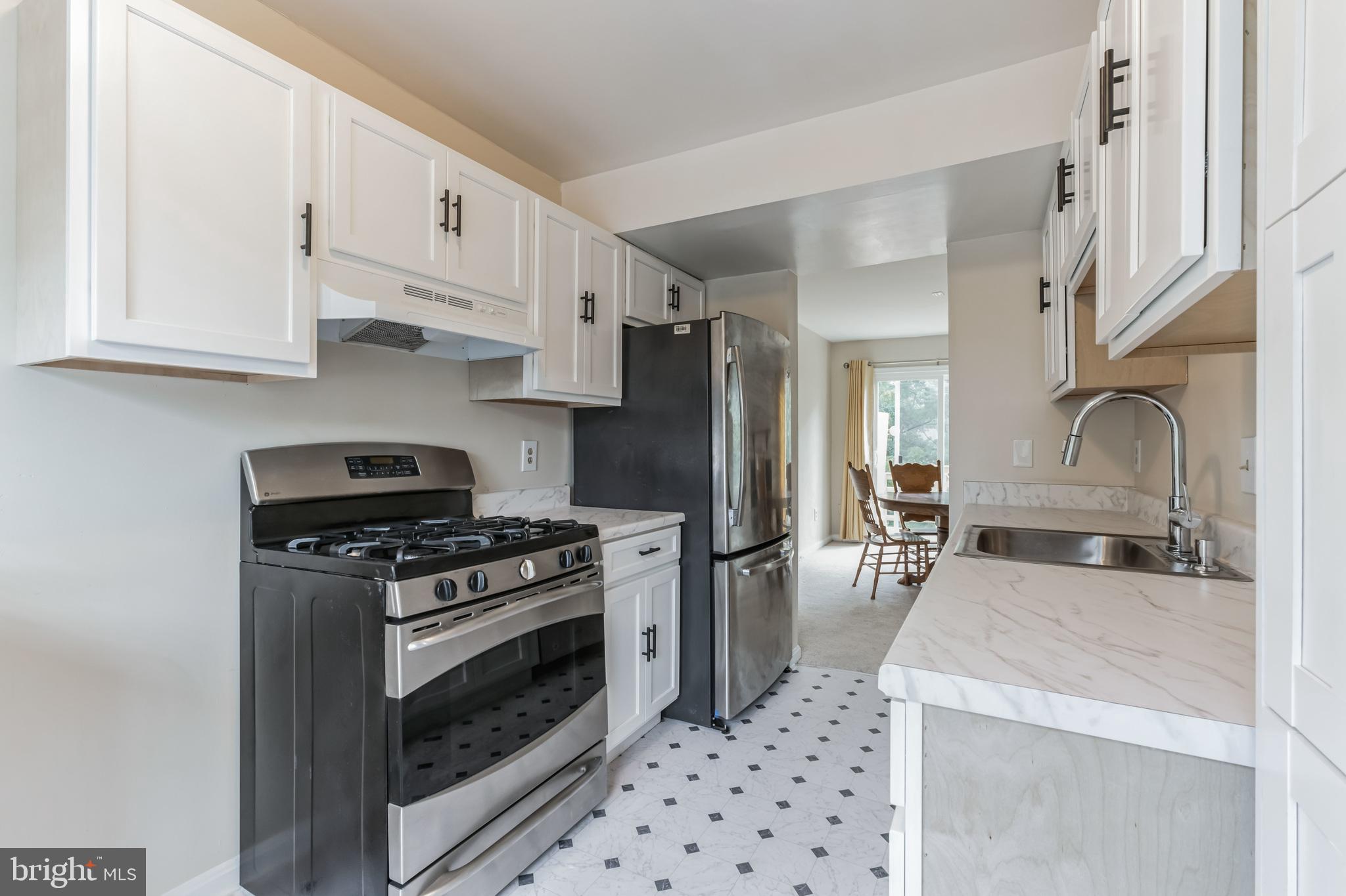 GREENHILLS - Residential