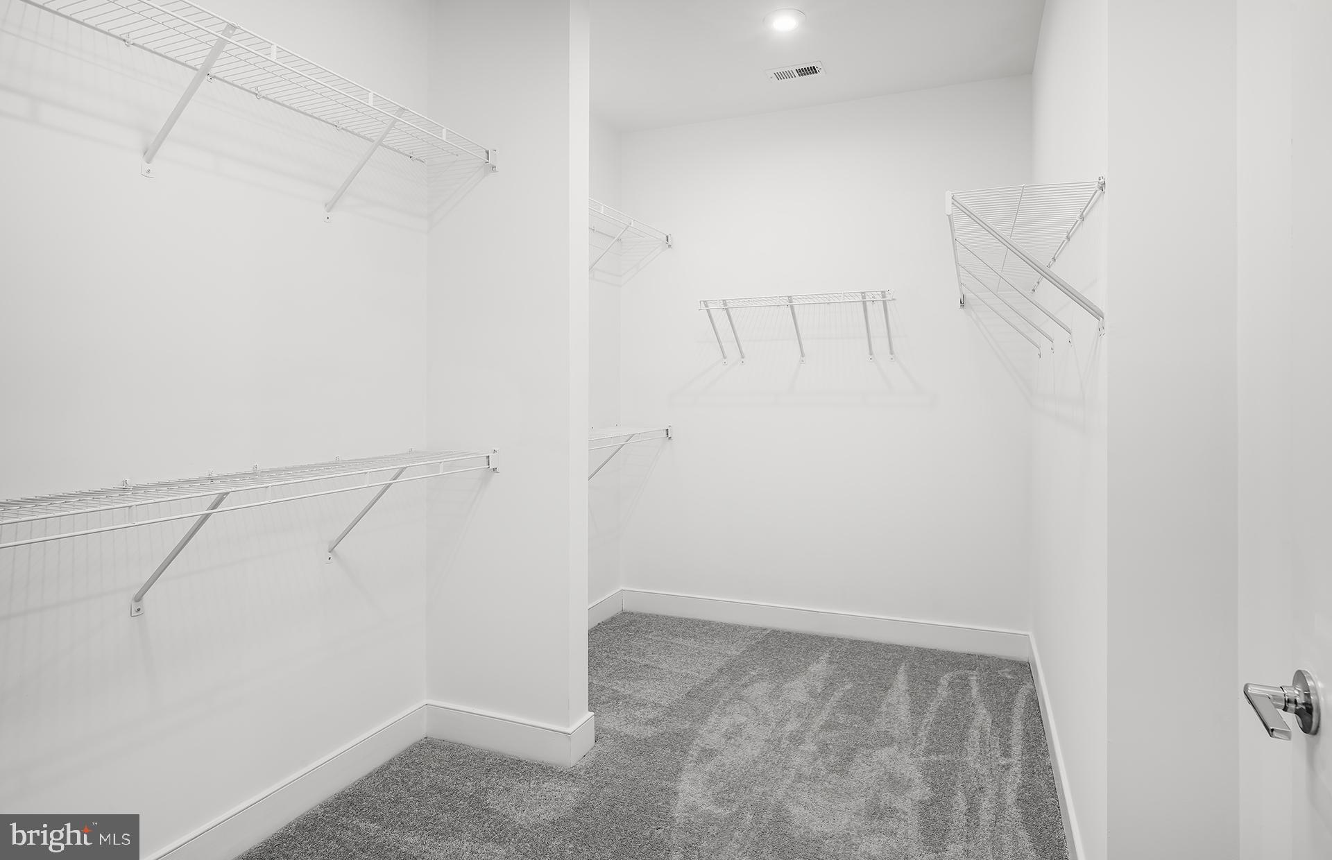 THE FLATS AT NATIONAL HARBOR - Residential