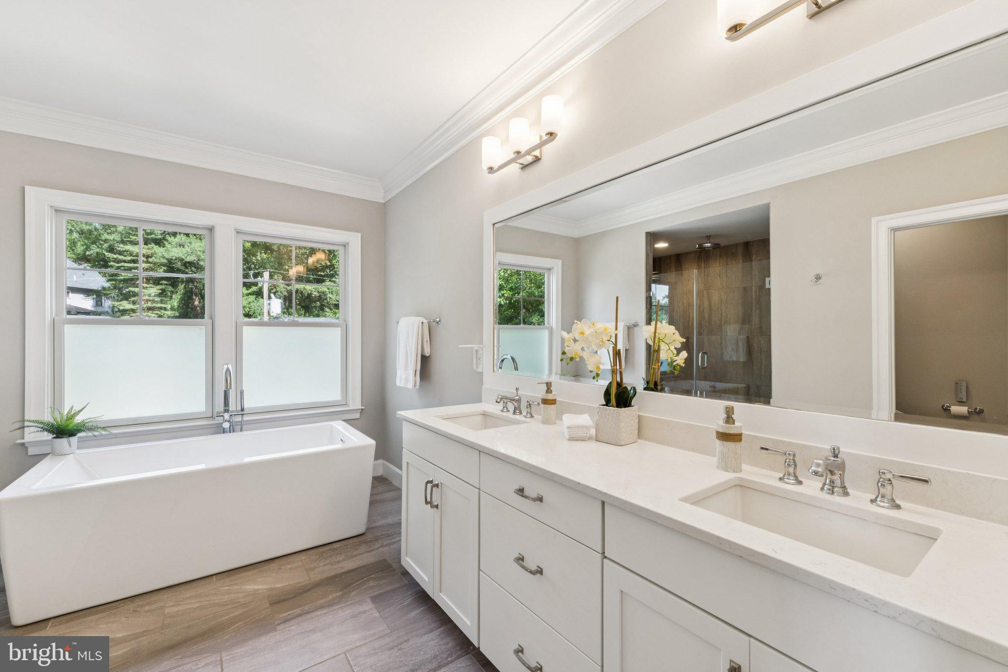 LEE HEIGHTS - Residential