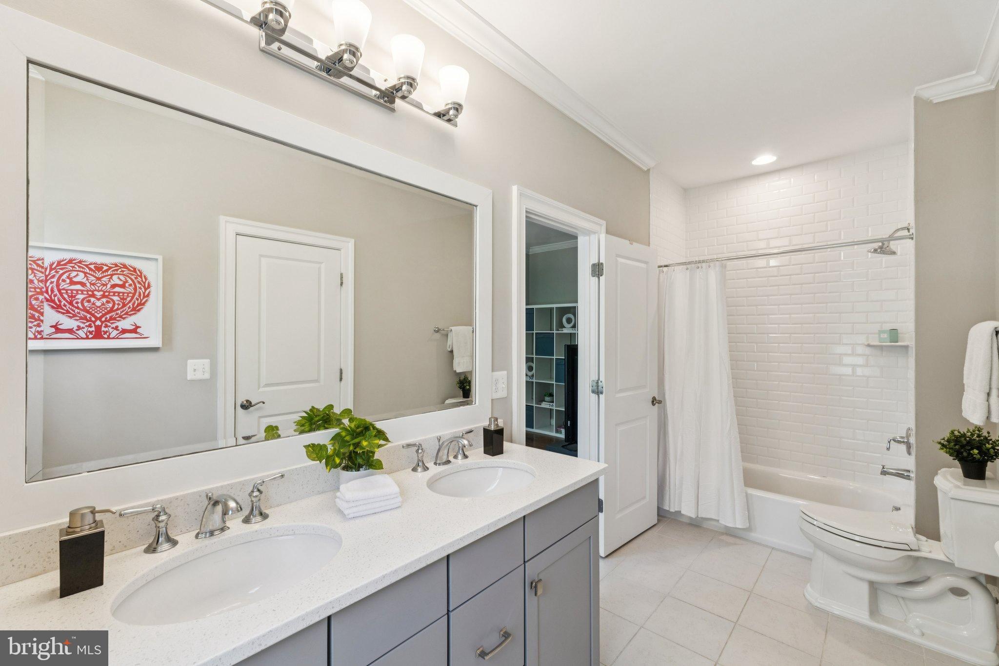 LEE HEIGHTS - Residential