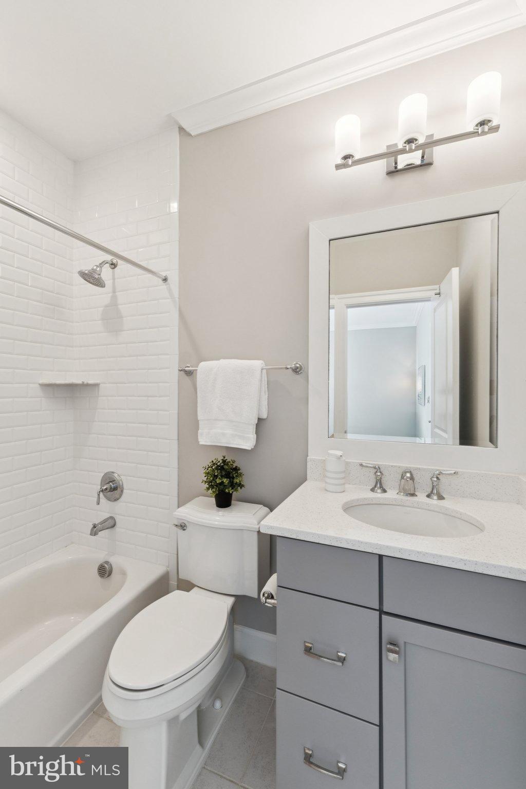 LEE HEIGHTS - Residential