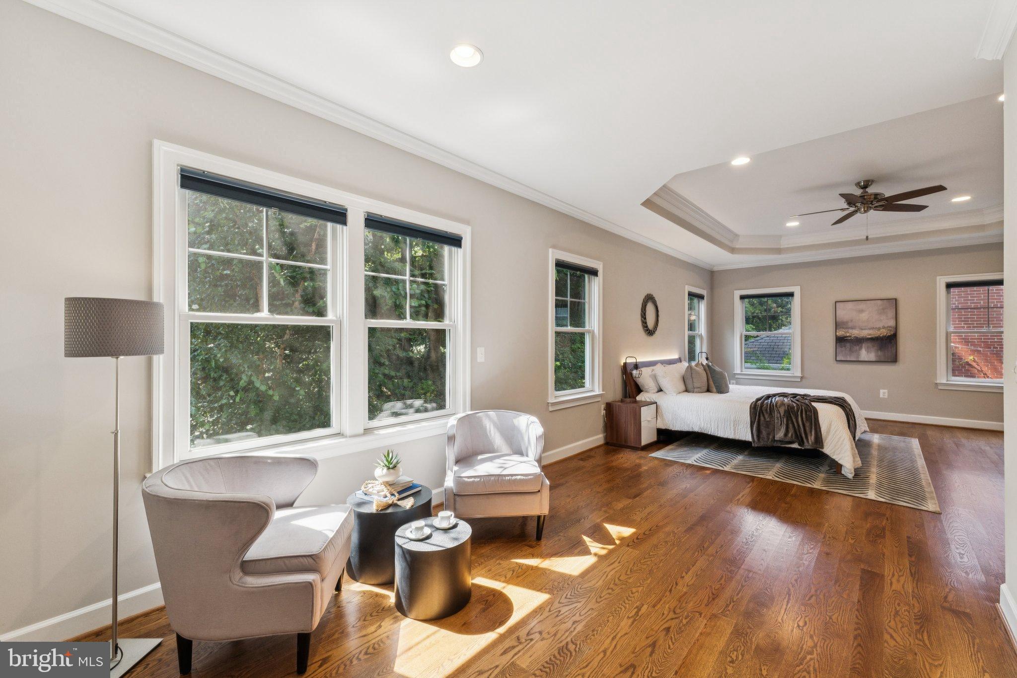 LEE HEIGHTS - Residential