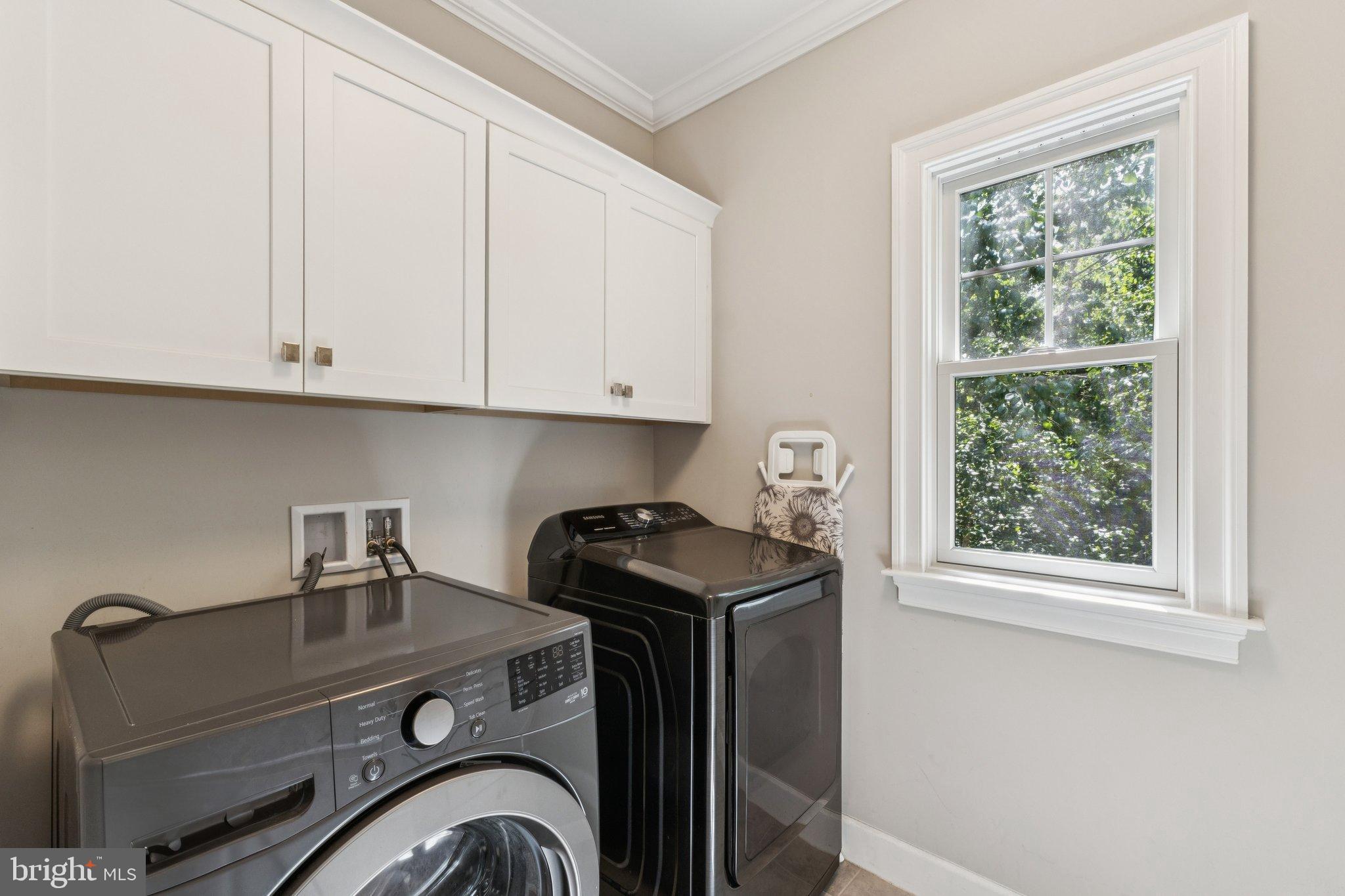 LEE HEIGHTS - Residential