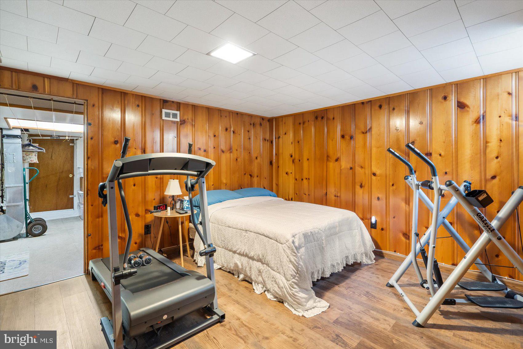 EASTWOOD - Residential