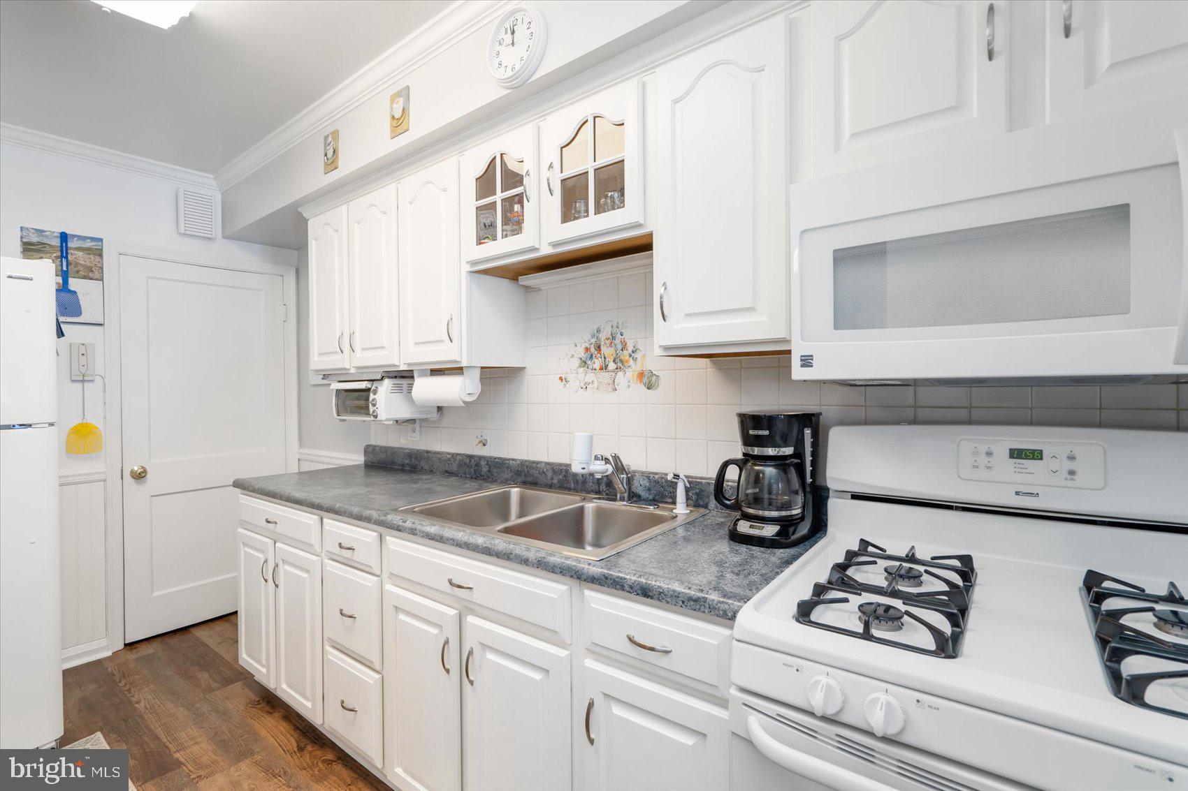 EASTWOOD - Residential