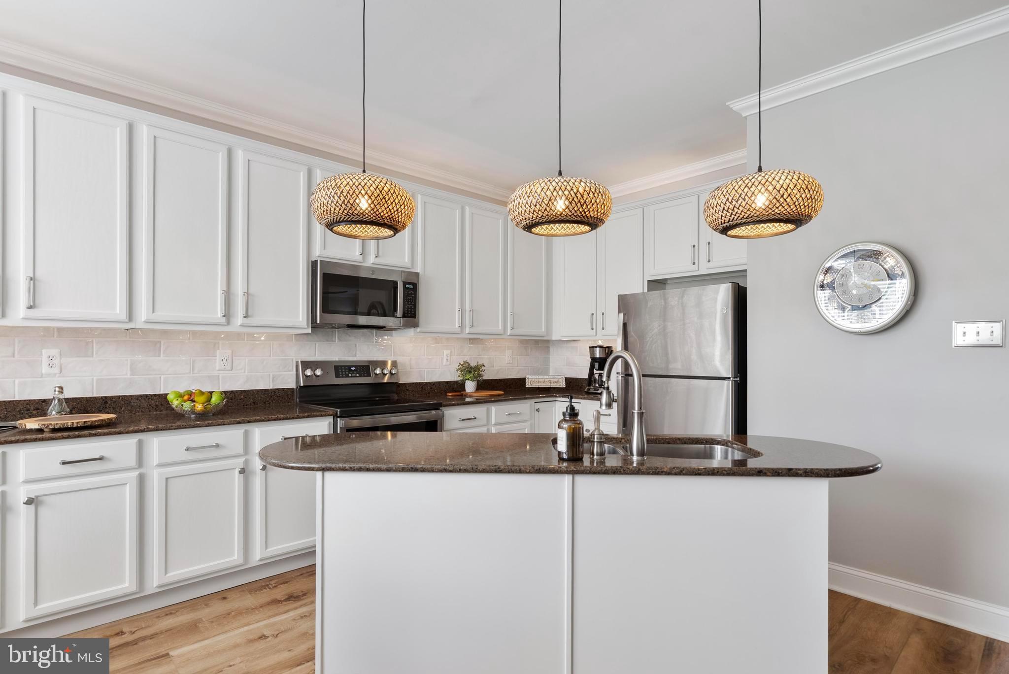 FOX HILL FARM - Residential