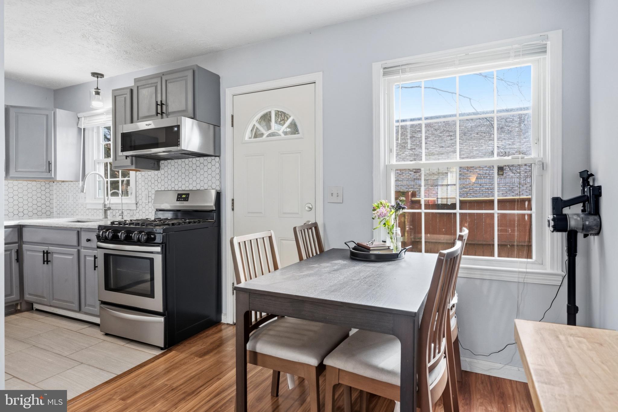 PLAZA VILLAGE - Residential