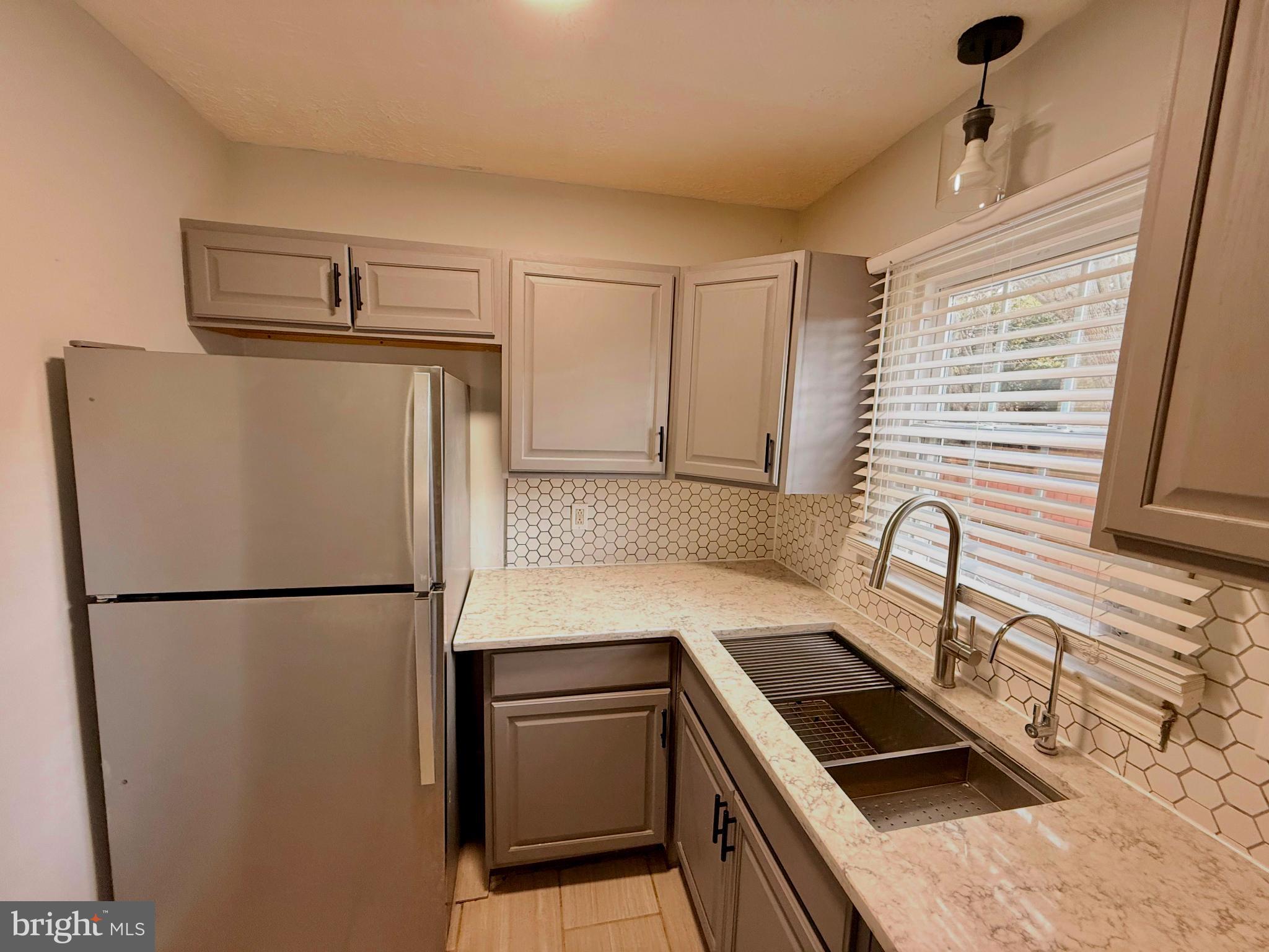 66 PLAZA STREET NE 105