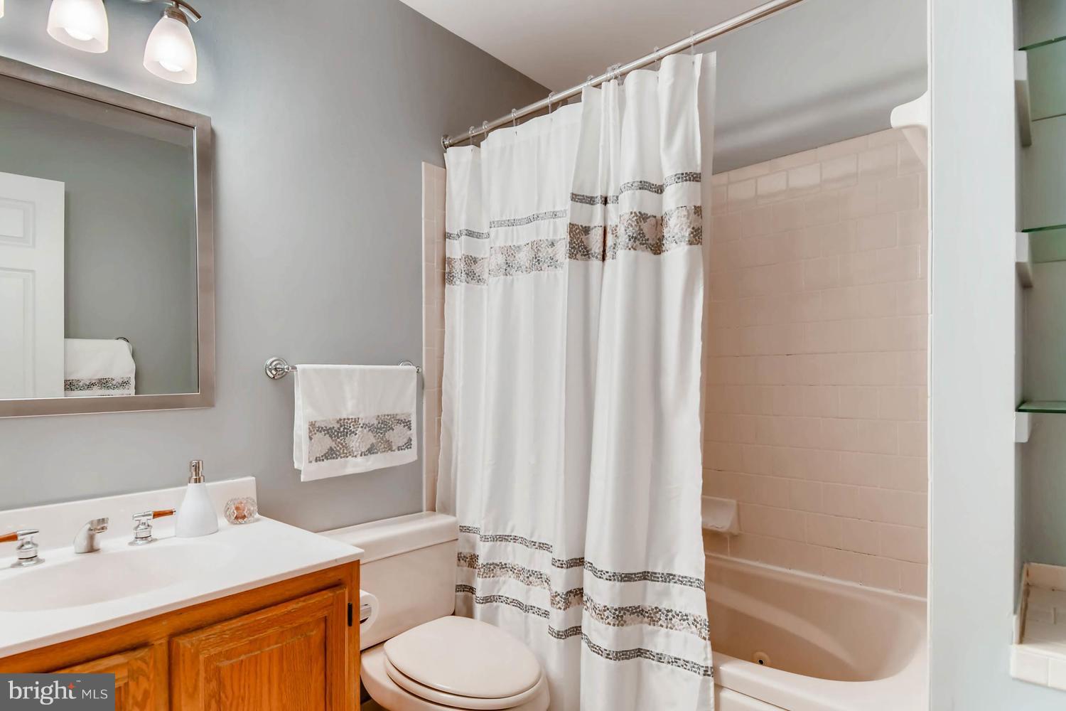 LOVETON FARMS - Residential