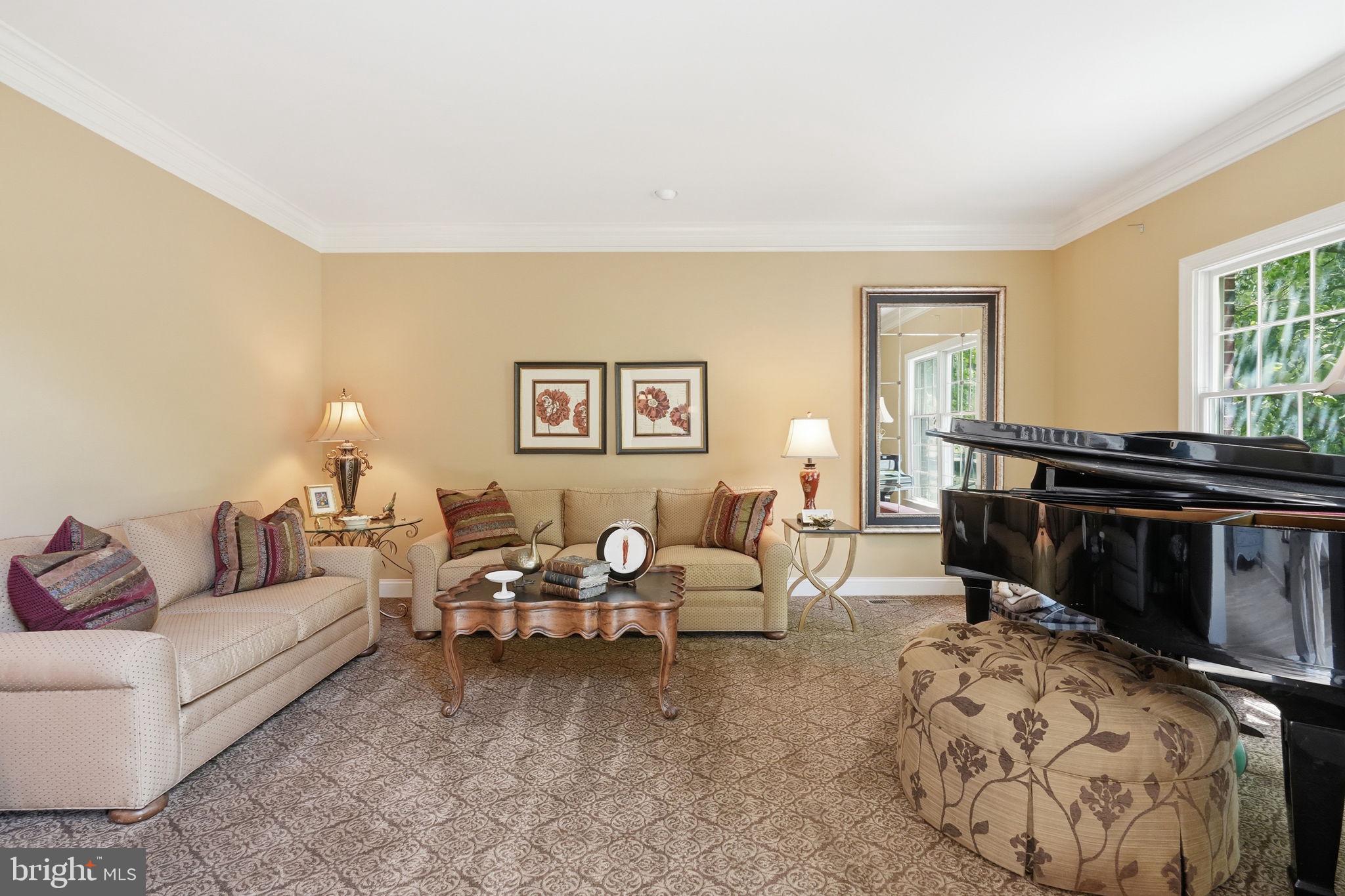 ROSE TREE ESTS - Residential