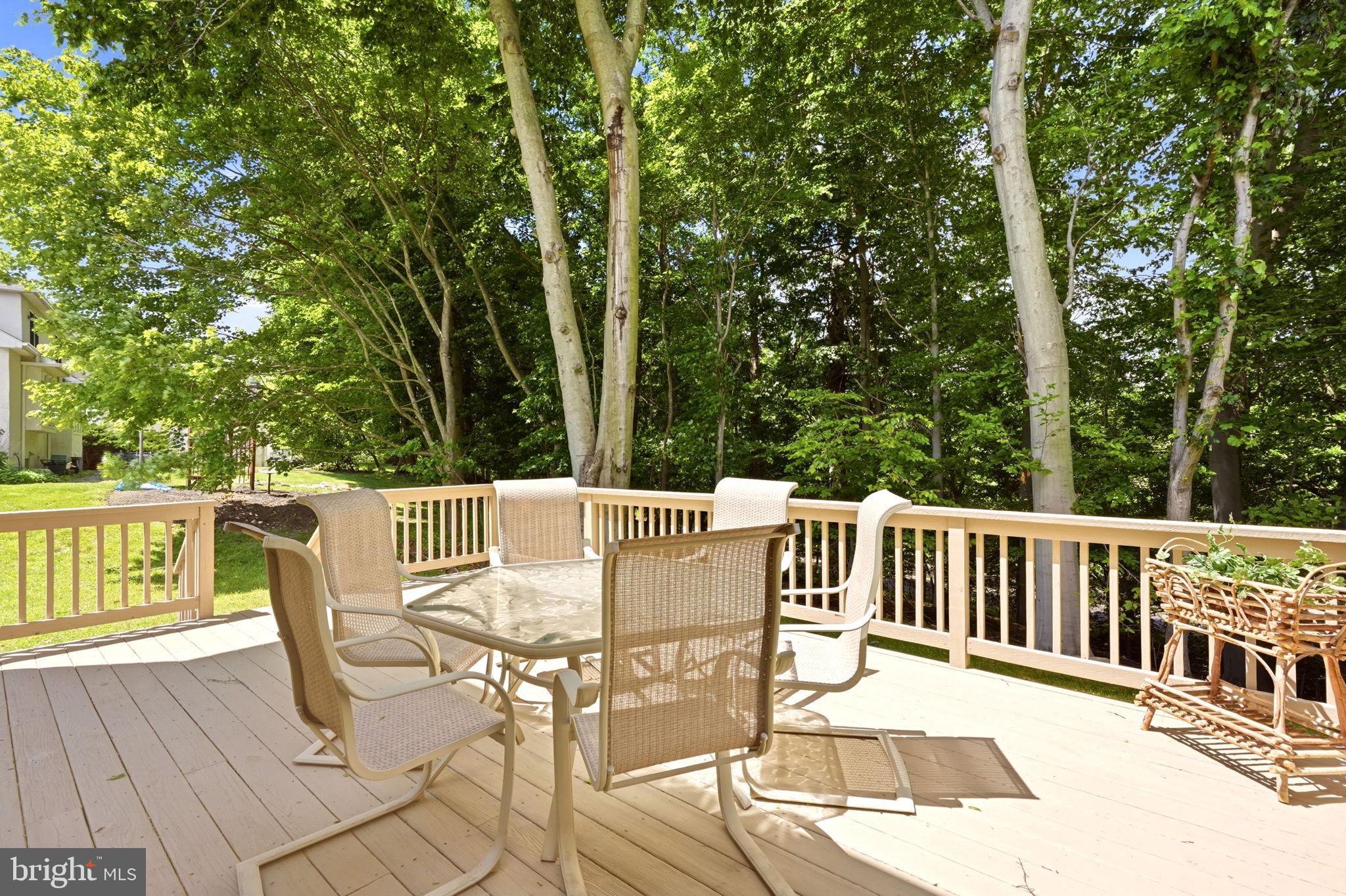 ROSE TREE ESTS - Residential