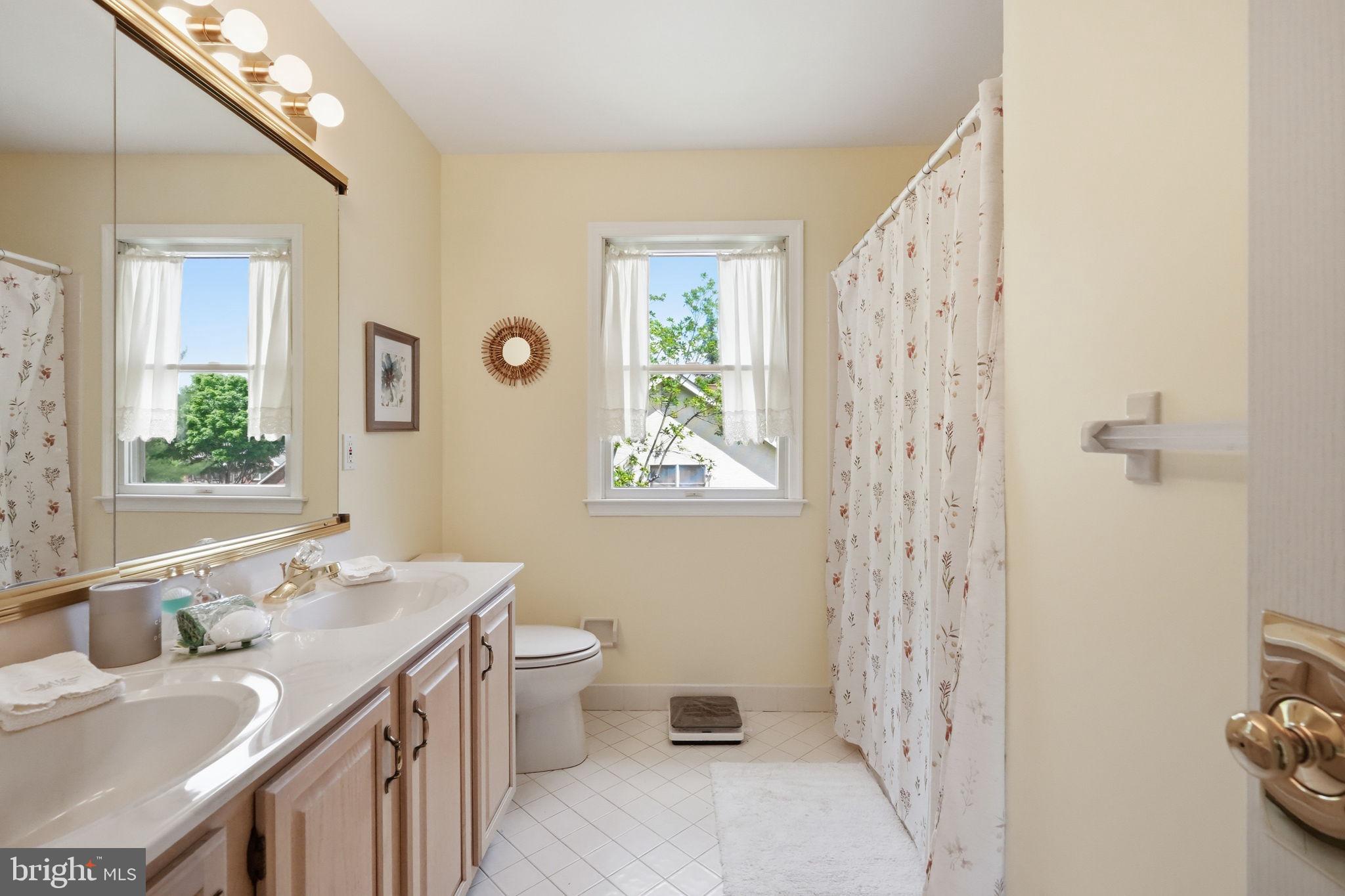 ROSE TREE ESTS - Residential