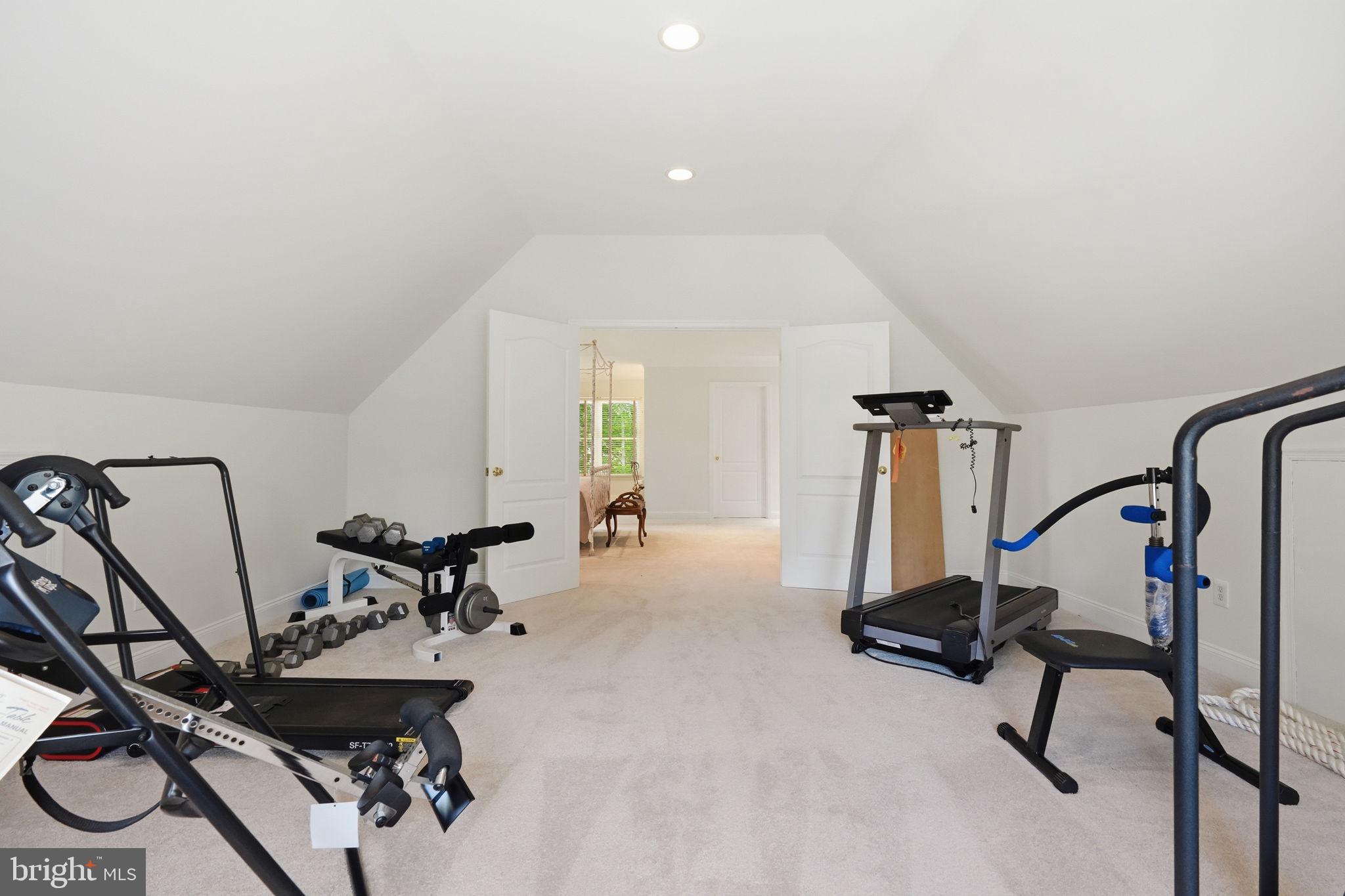 ROSE TREE ESTS - Residential