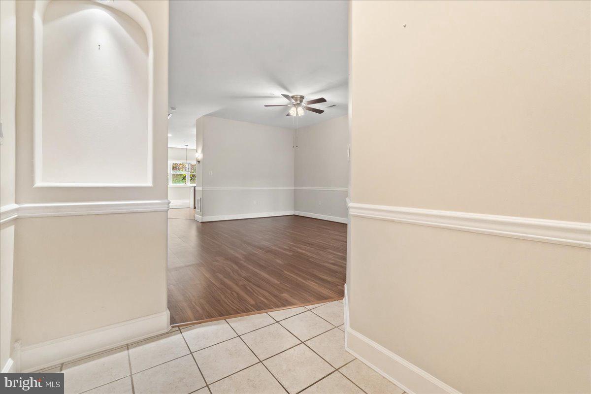 SUMMERLAND MANOR - Residential