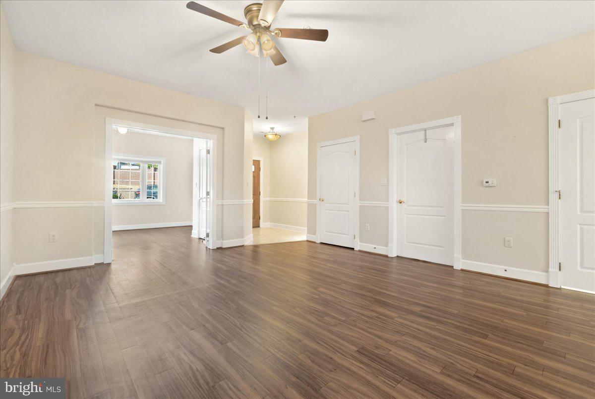 SUMMERLAND MANOR - Residential