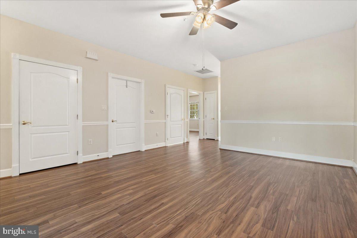 SUMMERLAND MANOR - Residential