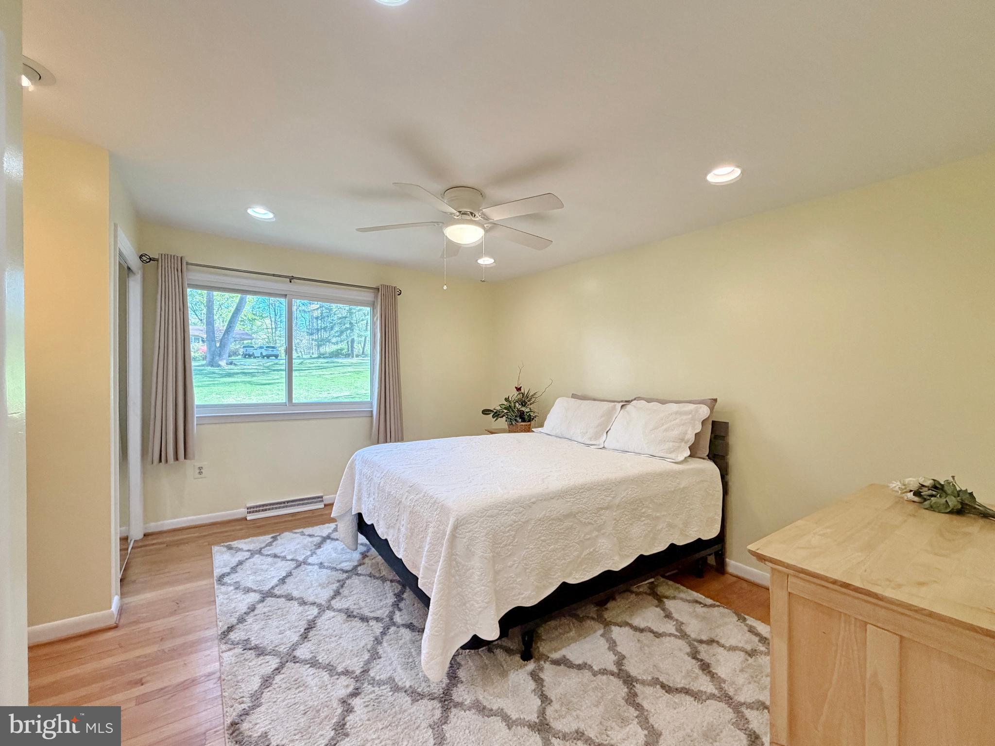 GLEN OAK - Residential