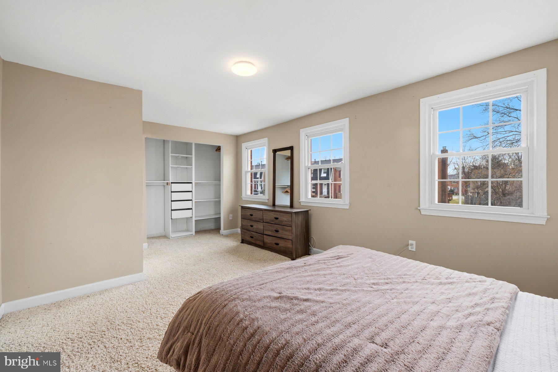 PINEWOOD HILL - Residential